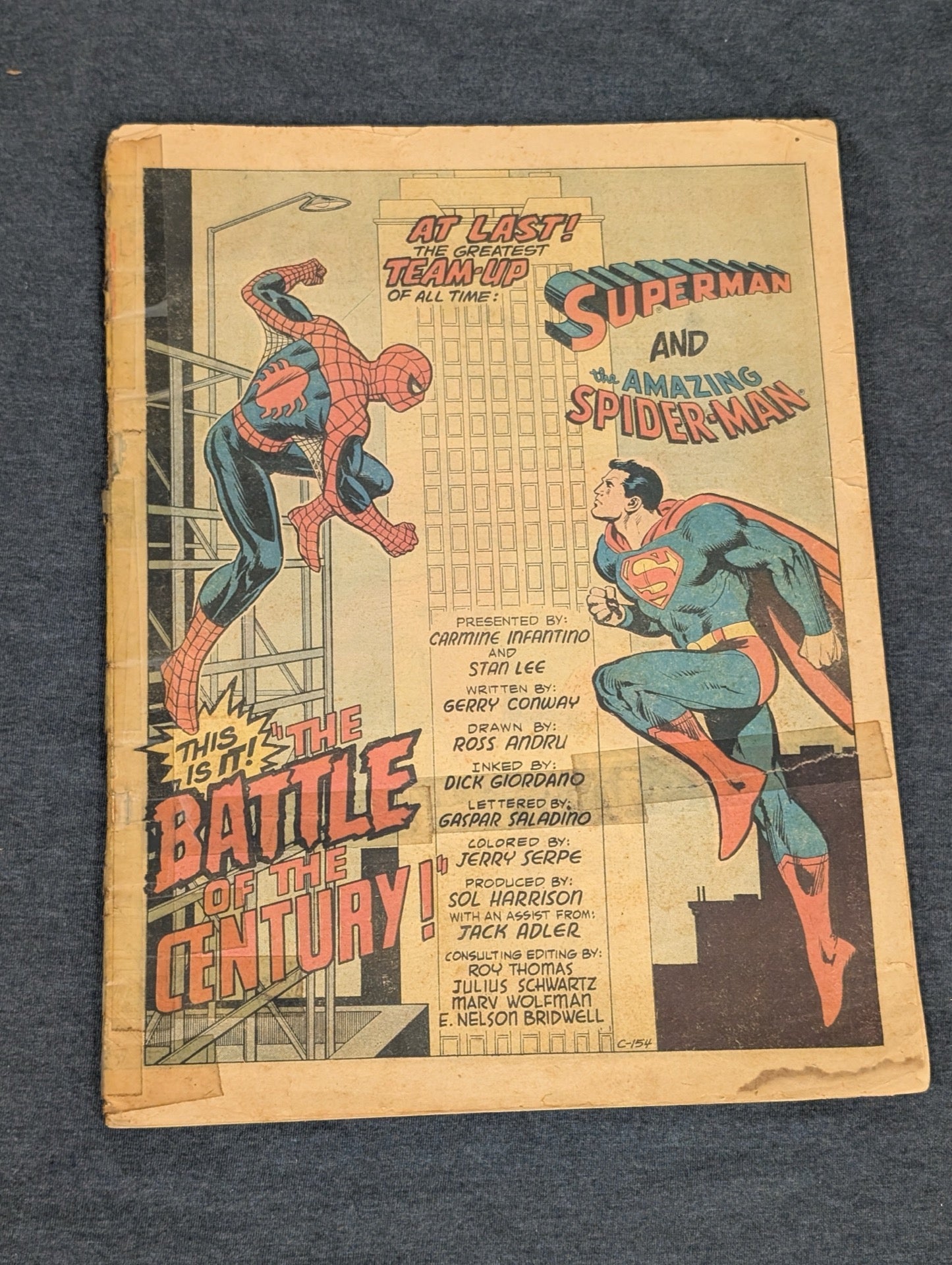 Superman vs The Amazing Spider-Man Battle of the Century 1976 Treasury Comic