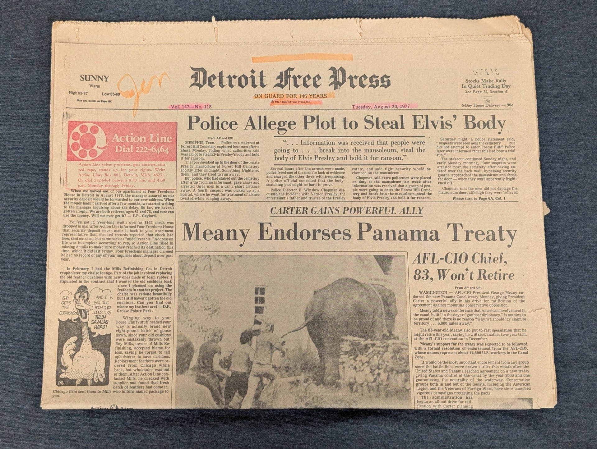 Detroit Free Press Aug 30 1977 Plot to Steal Elvis Body Vintage Newspaper