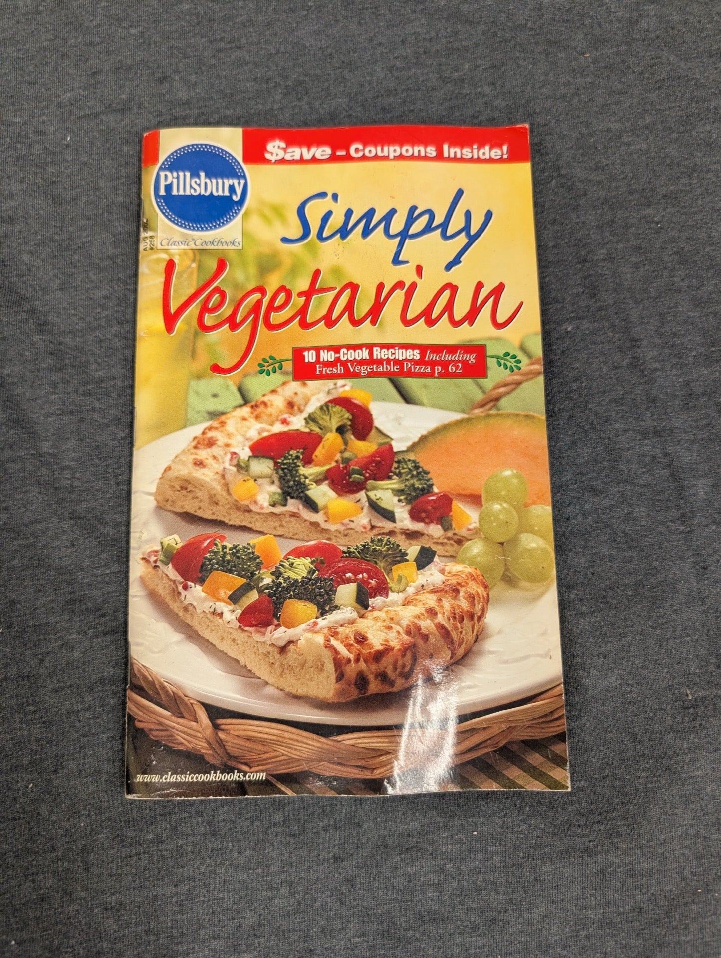 Pillsbury Simply Vegetarian Classic Cookbooks #258 August 2002 Magazine