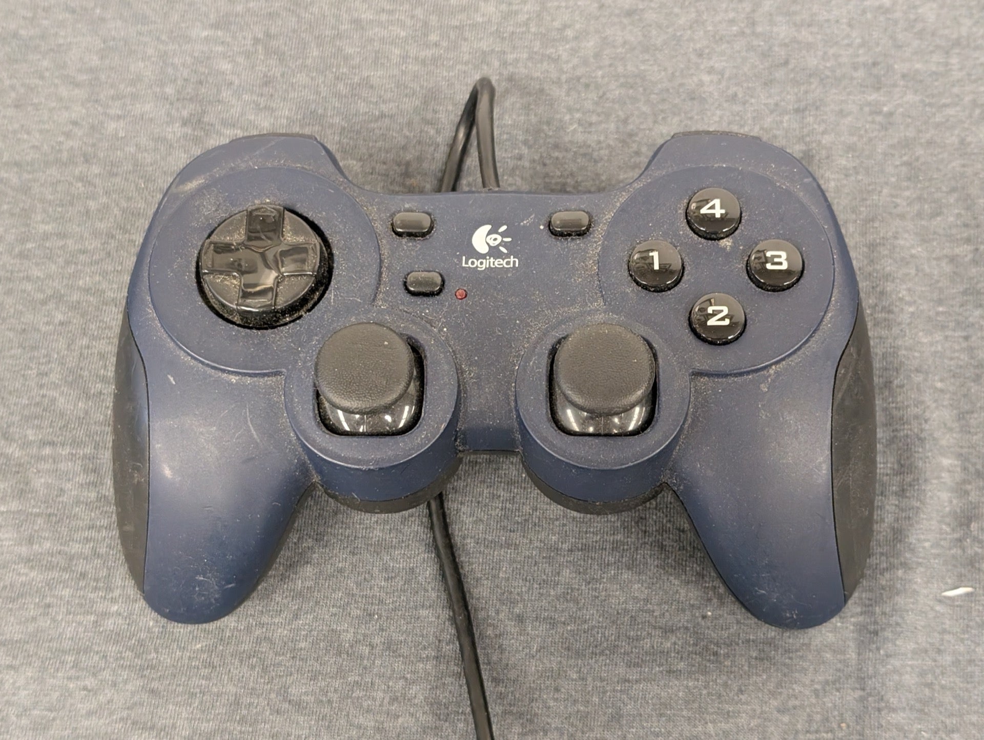 Logitech Rumblepad 2 Vibration Feedback Gamepad - Blue USB Wired
