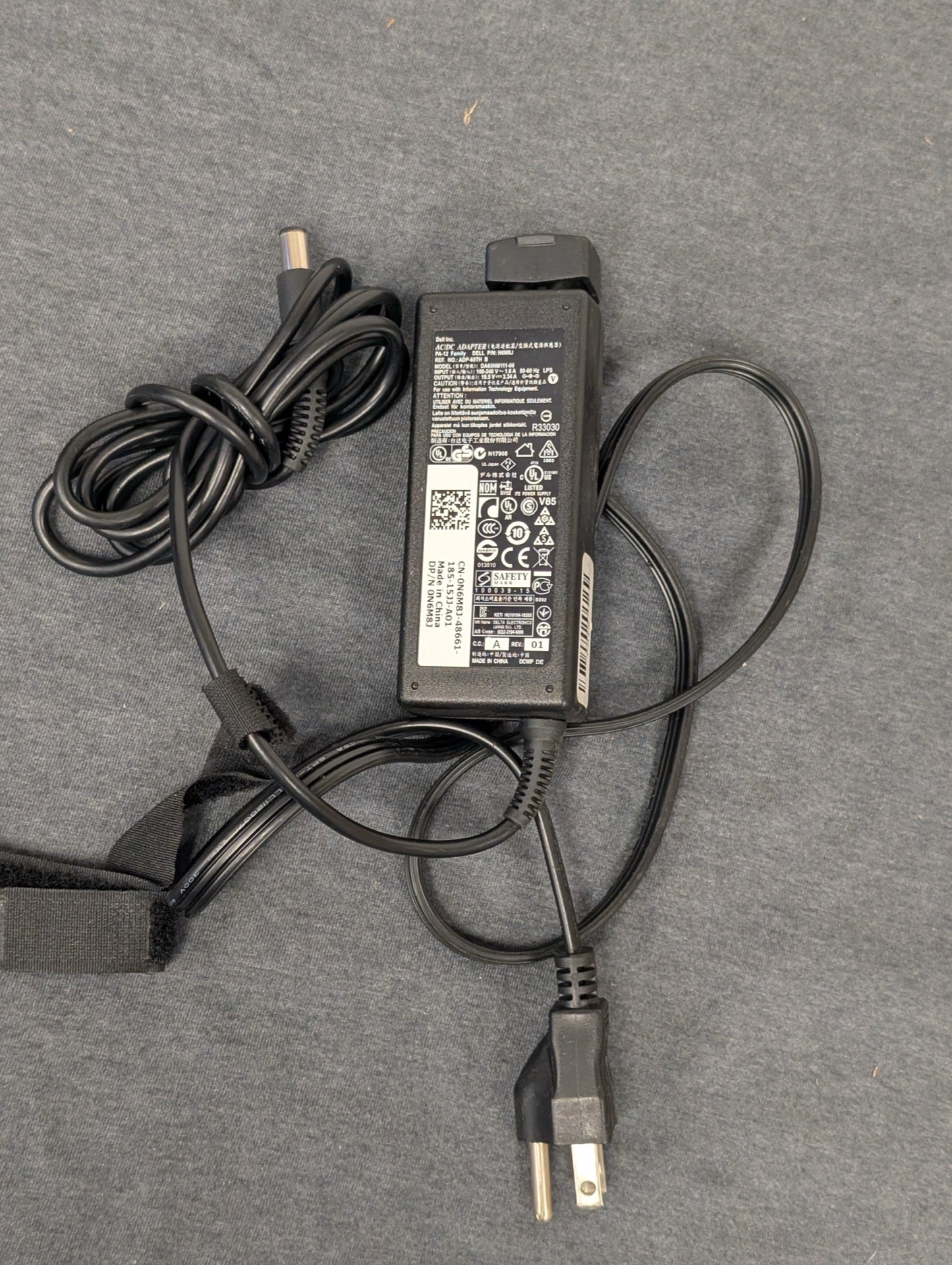 Dell 65W AC Adapter DA65NM111-00 Power Cord