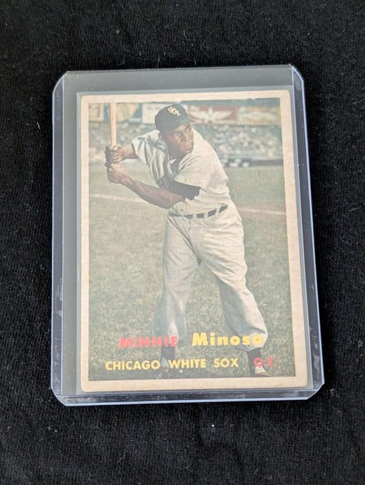 1954 Bowman Minnie Minoso Chicago White Sox vintage baseball card in top loader