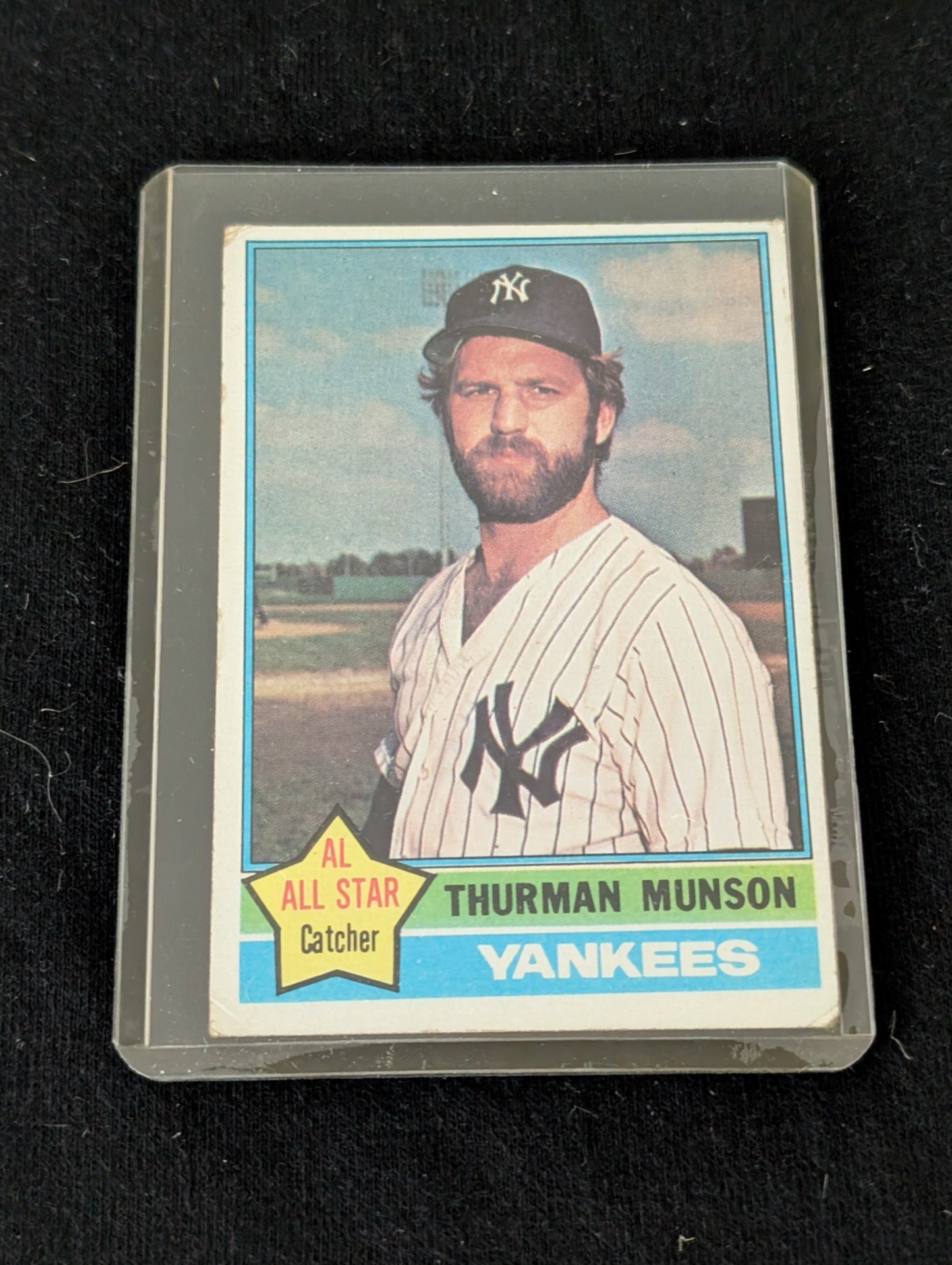 1976 Topps Thurman Munson #400 AL All Star Catcher New York Yankees card.