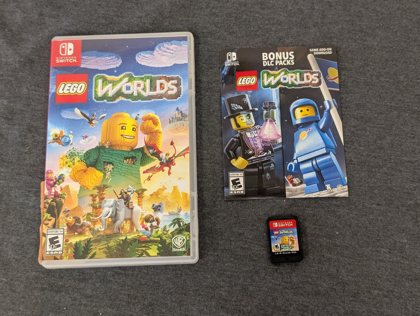 LEGO Worlds Nintendo Switch game case, cartridge, and insert