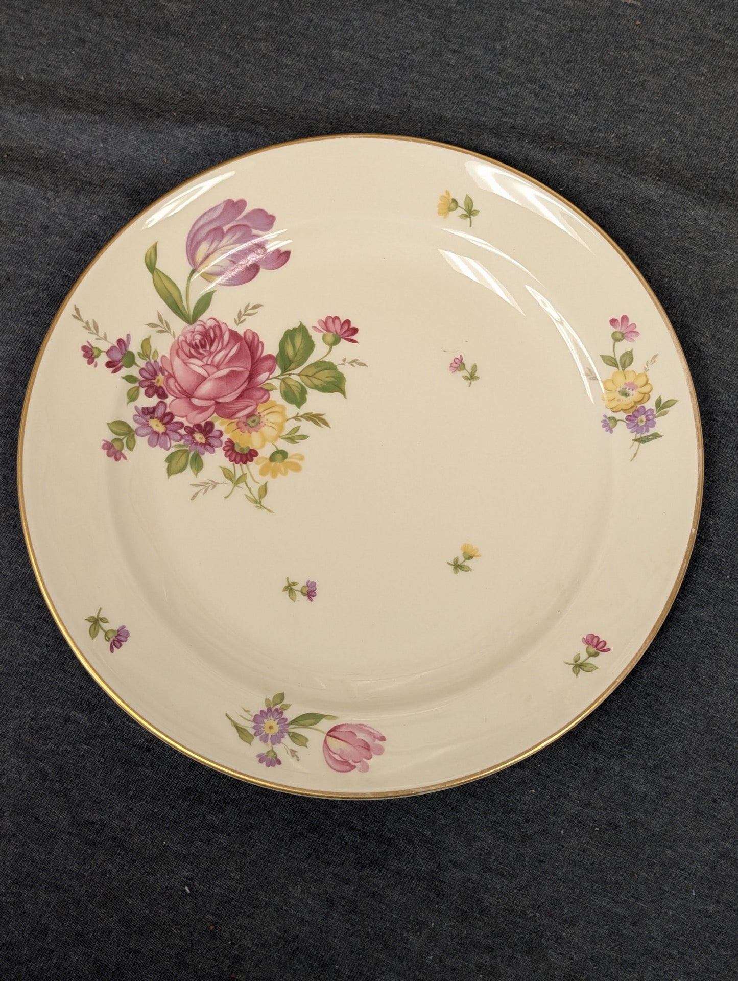 German porcelain Rosenthal Kronach 2922 floral plate top view