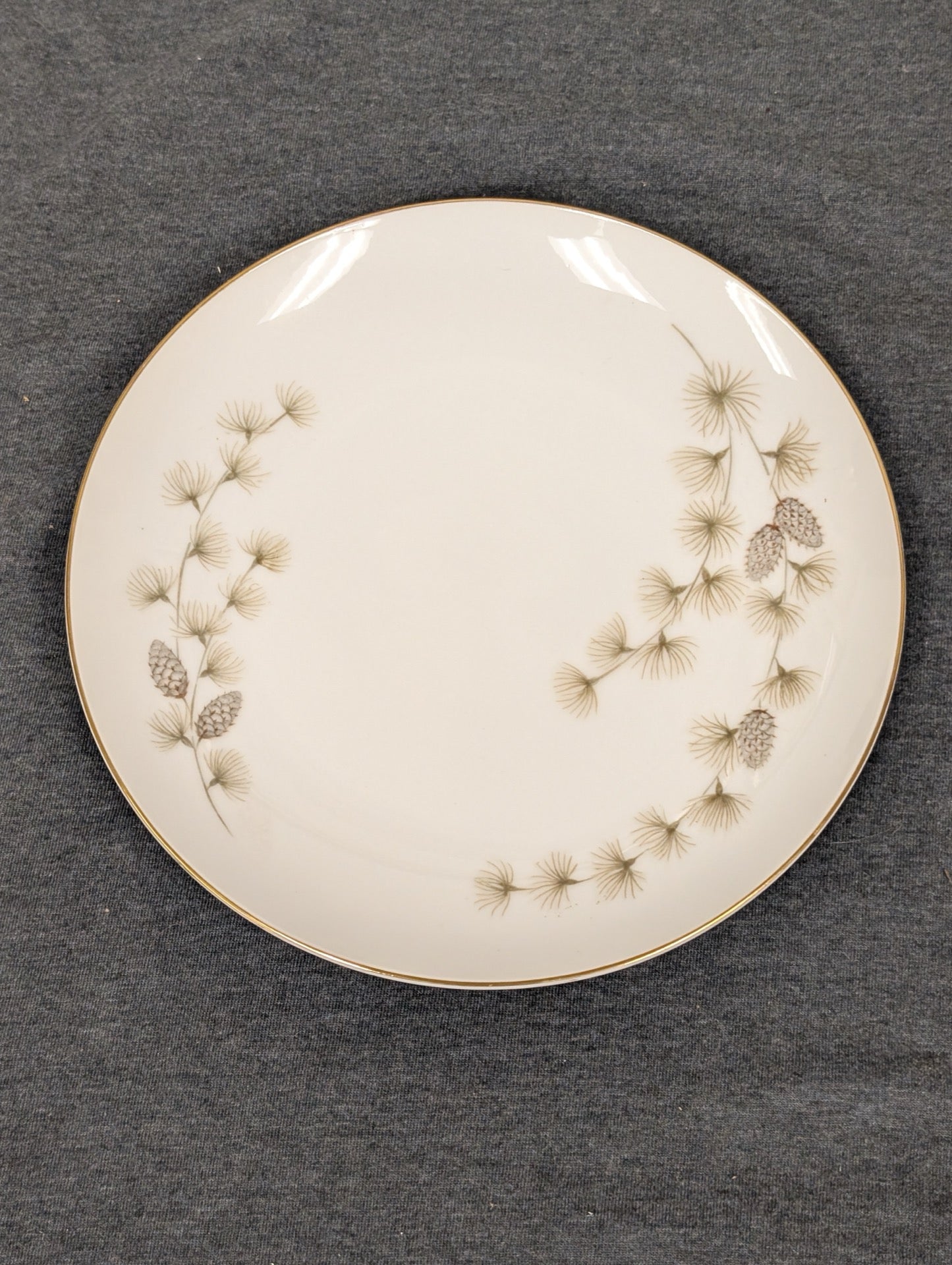 Top of Mikasa Sequoia 6141 pinecone pattern fine china plate