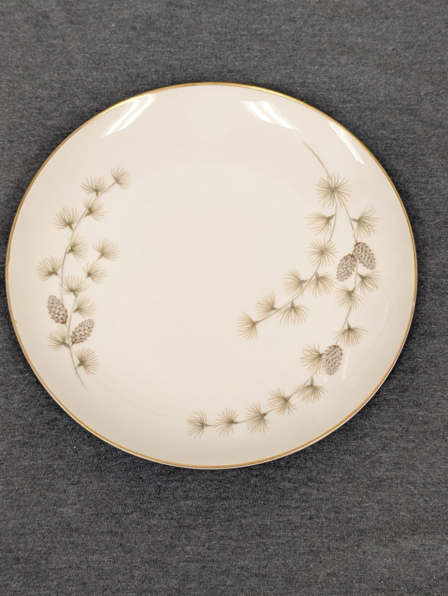 Top view of Yamato Japan Mikasa Sequoia plate with gold edge