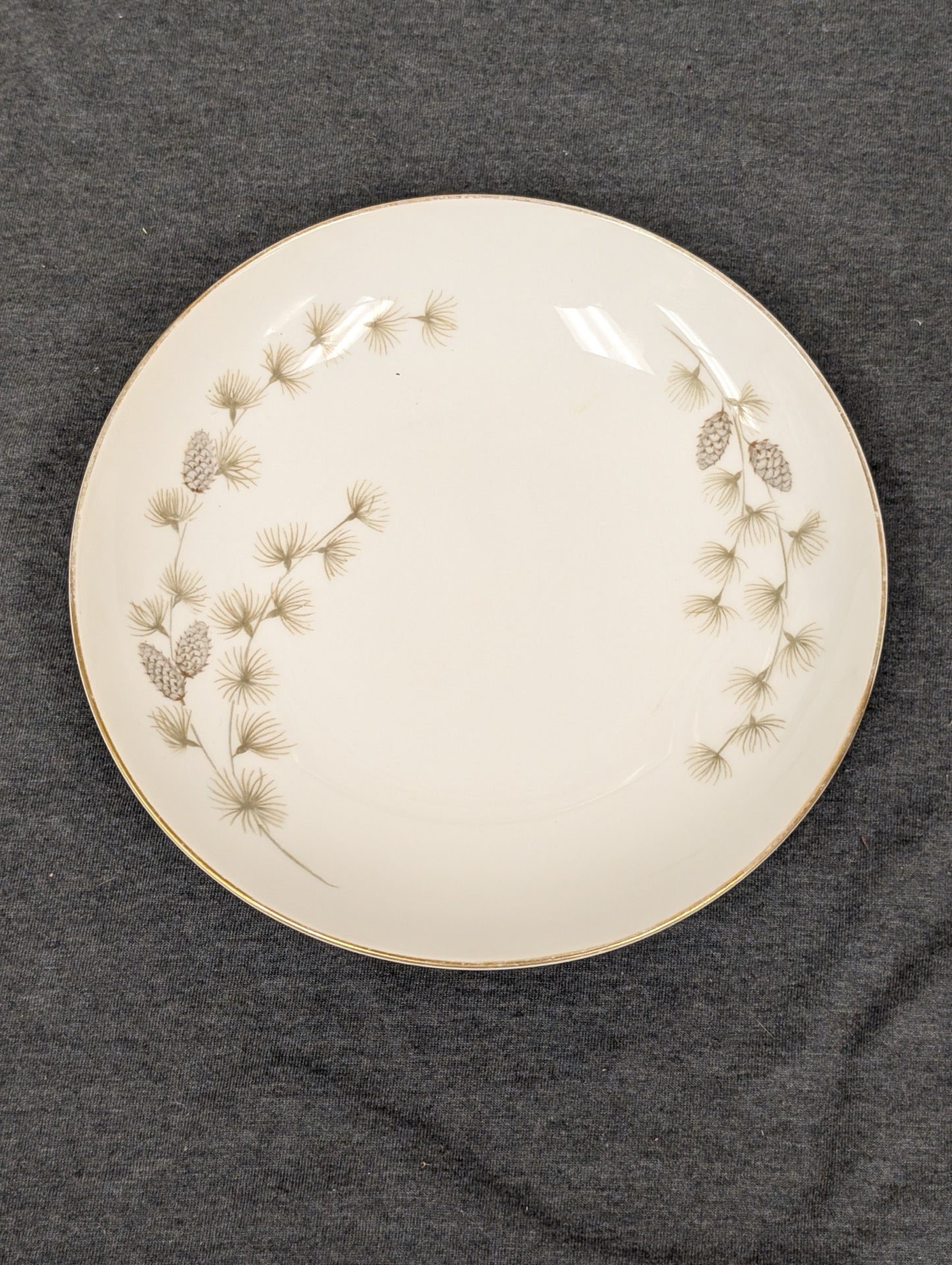 Vintage Mikasa Sequoia 6141 fine china plate featuring pinecones and gold trim