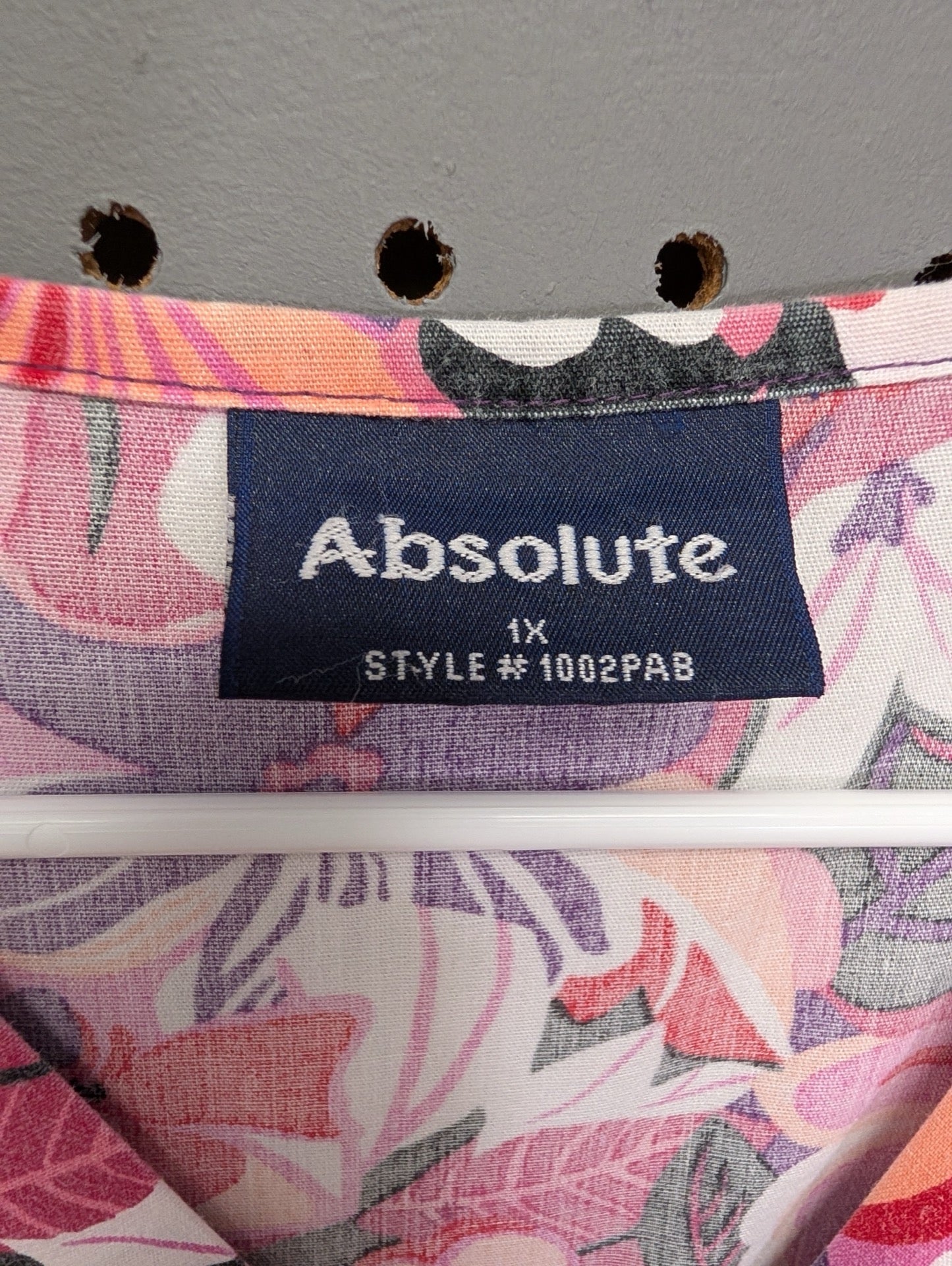Tag showing Absolute brand and size 1X