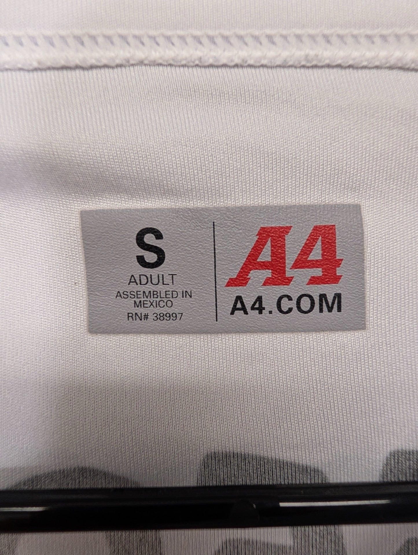 A4 brand inner tag showing size small