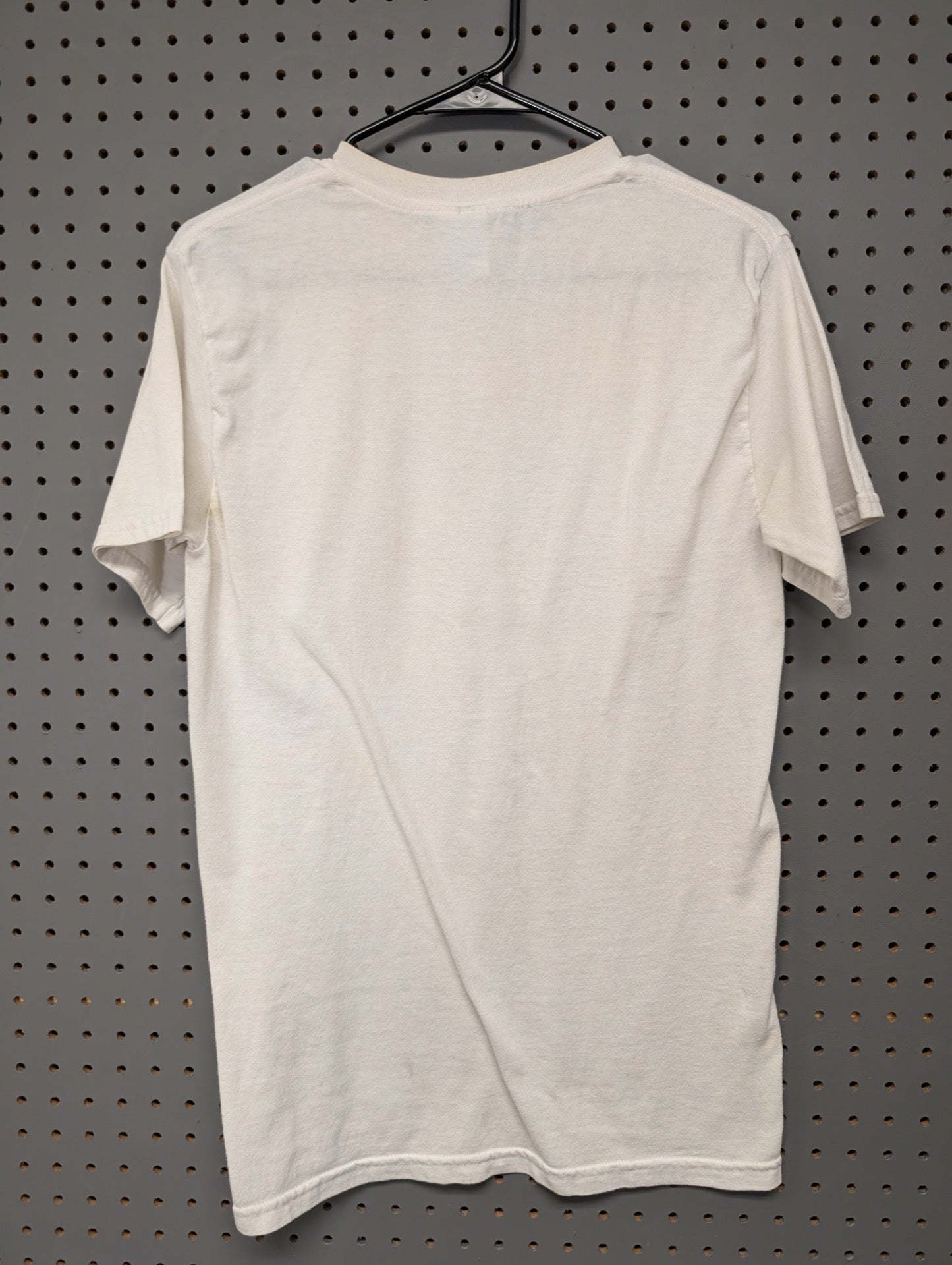 Blank back of white graphic t-shirt