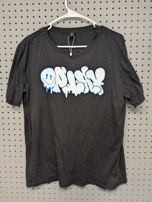 Front of black ROMWE t-shirt with drip font logo