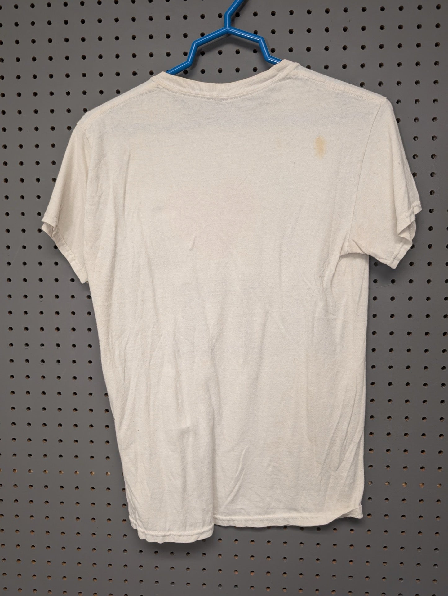 Back of I Heart ATL t-shirt plain white