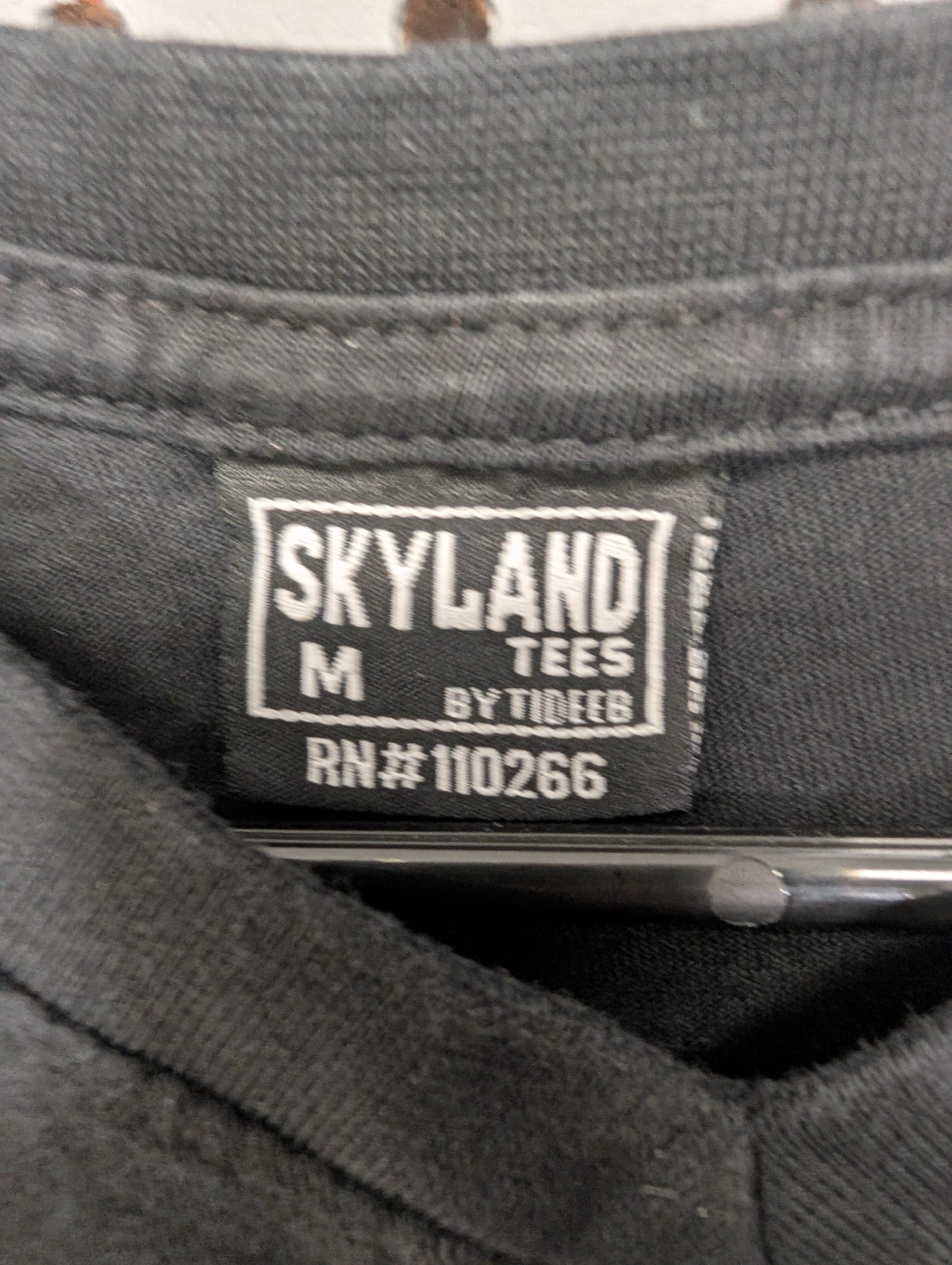 Skyland Tees brand tag size medium
