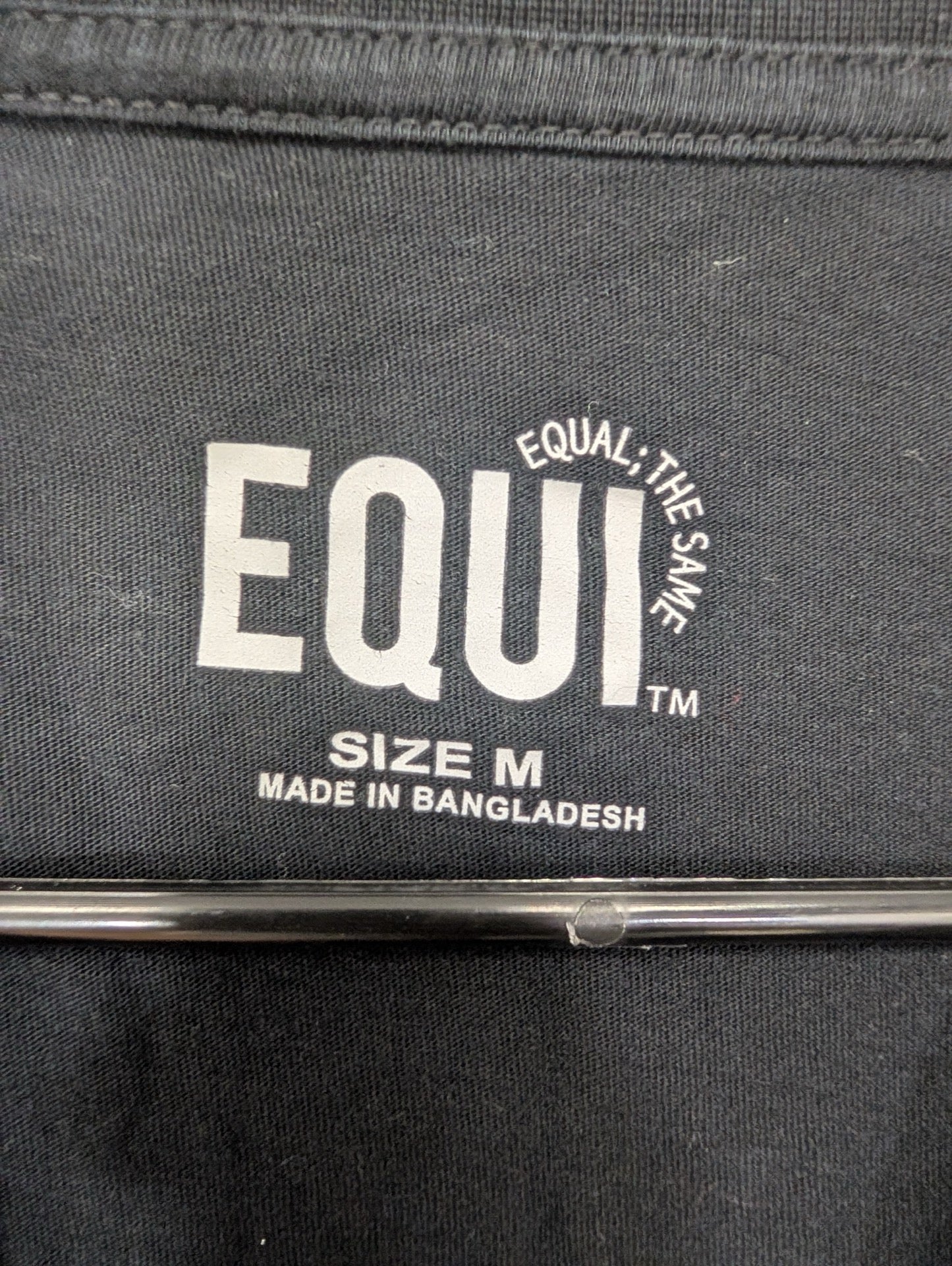 EQUI printed size medium tag