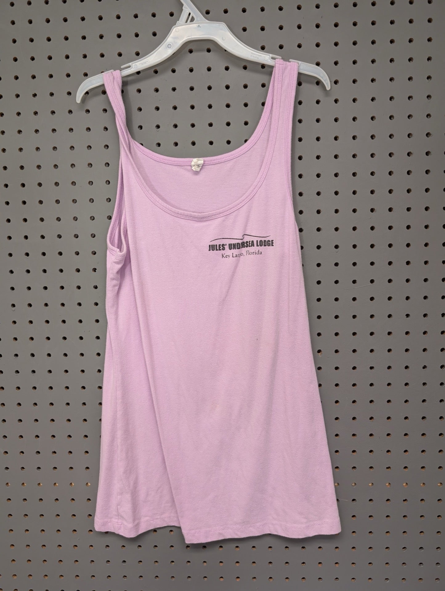 Front logo of Jules Undersea Lodge pink tank top