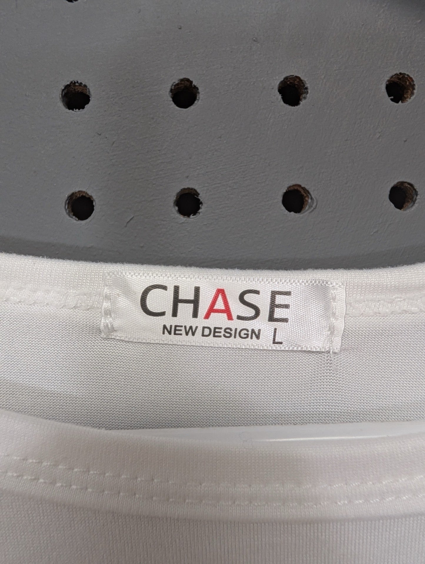 Chase New Design brand tag size Large