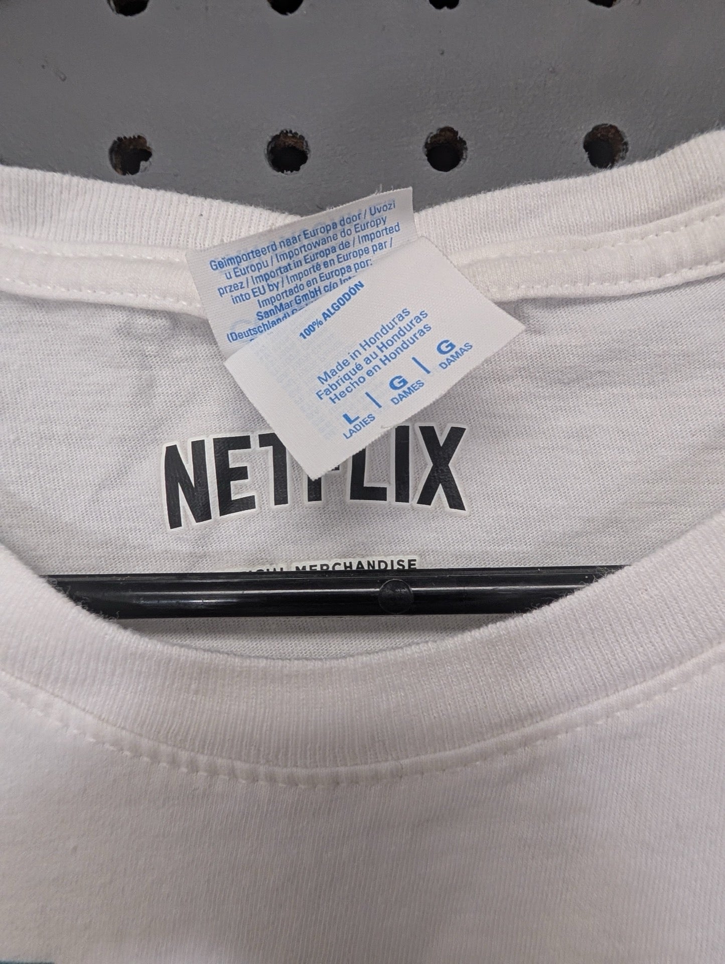 Official Netflix merchandise tag size Large