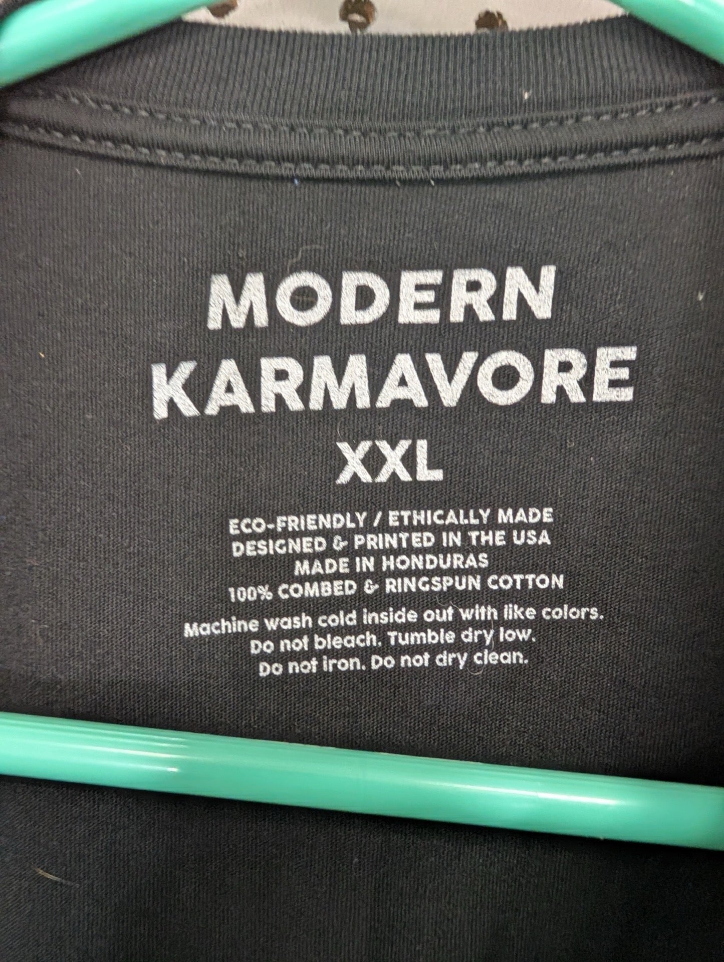 Modern Karmavore printed collar tag size XXL