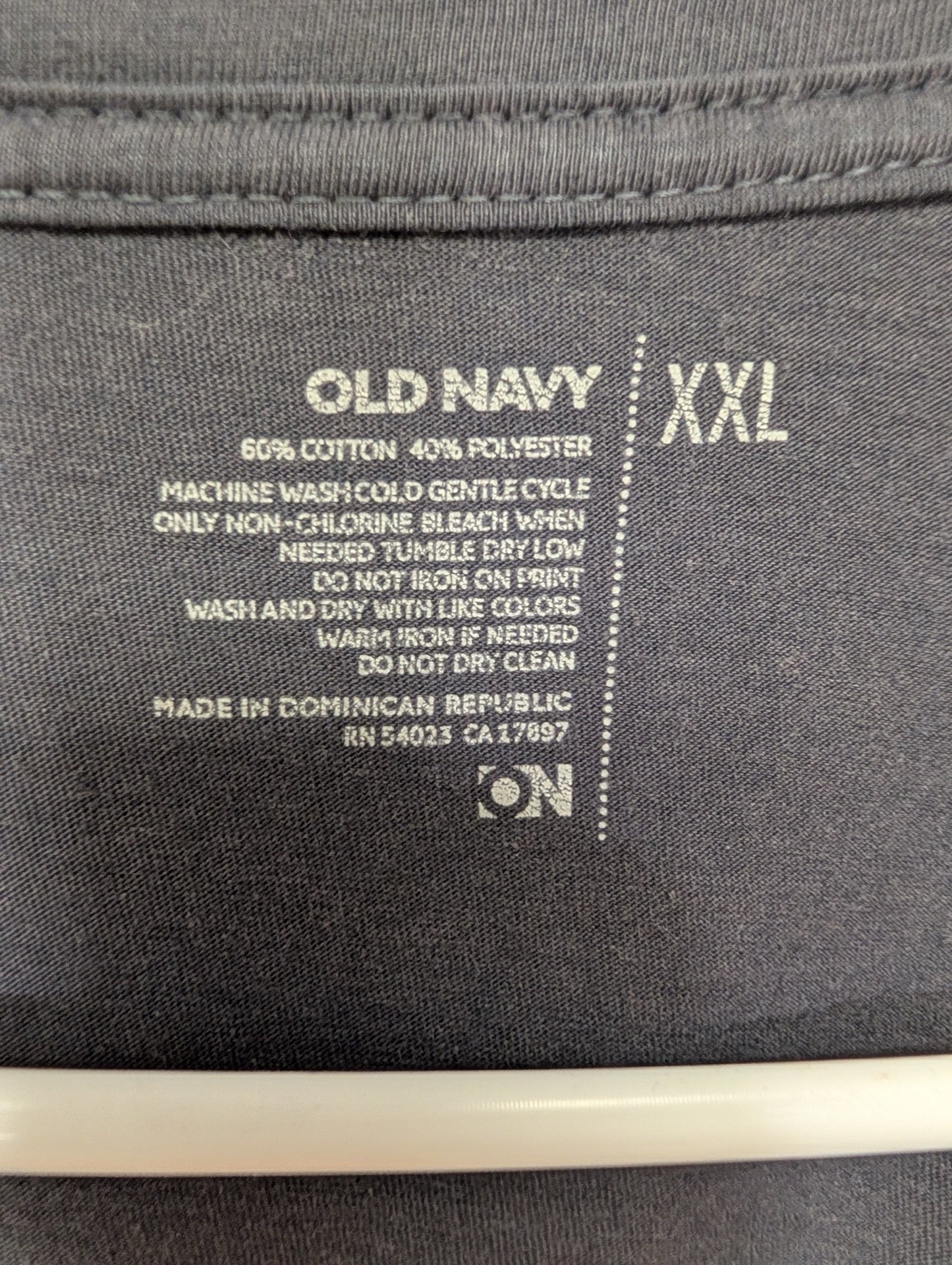 Old Navy printed size XXL collar tag