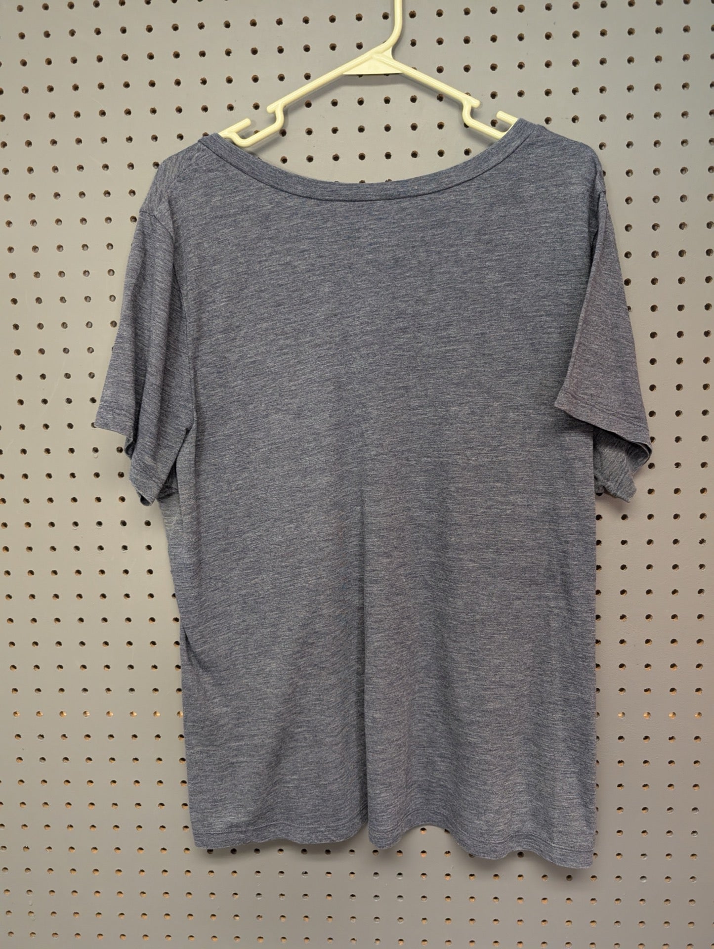 Back view of blue heathered v-neck