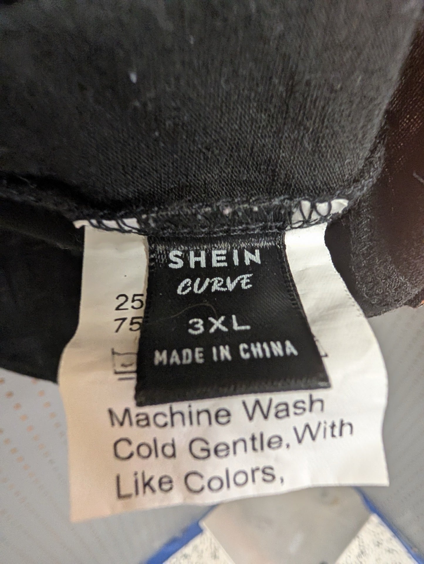 Close up of Shein Curve size 3XL tag