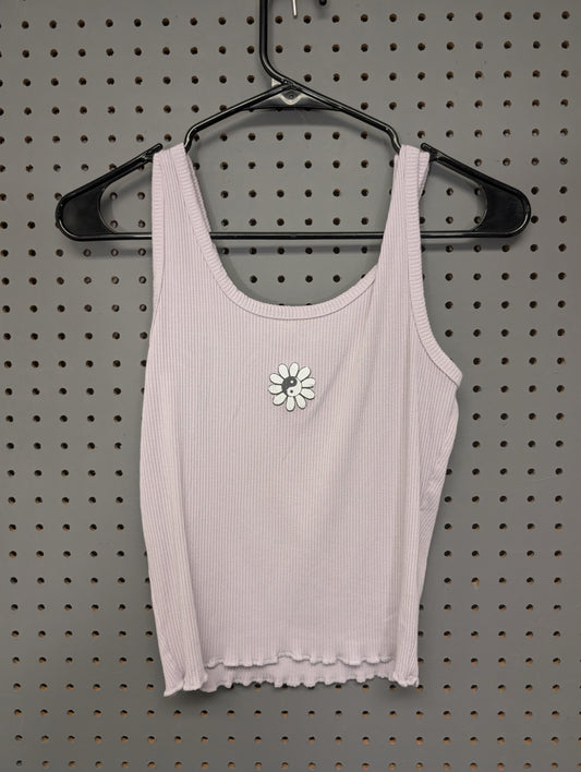 Front of lilac ribbed tank top with daisy yin yang
