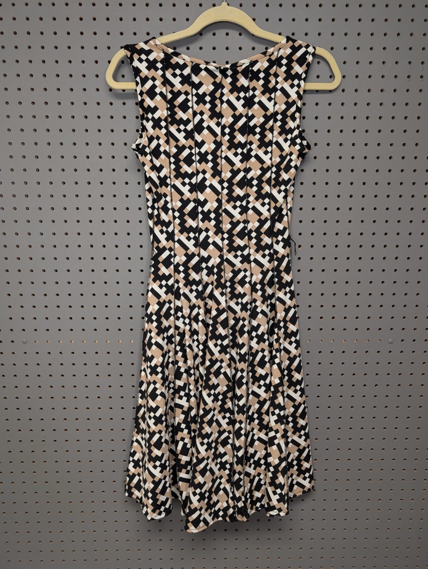Back view of HAANI Petite sleeveless geometric dress