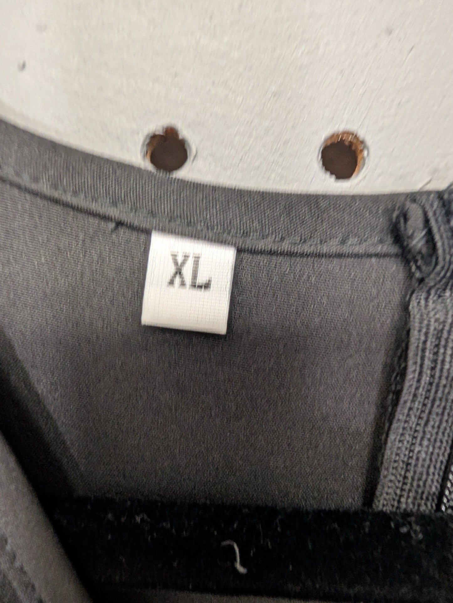 Size XL tag