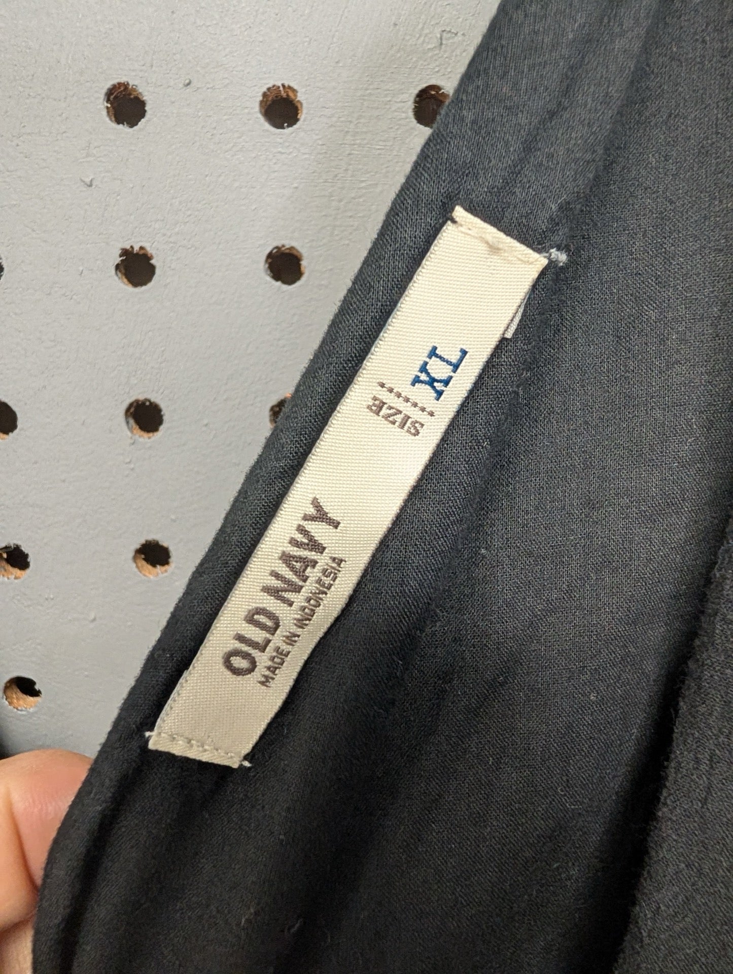 Old Navy Size XL tag