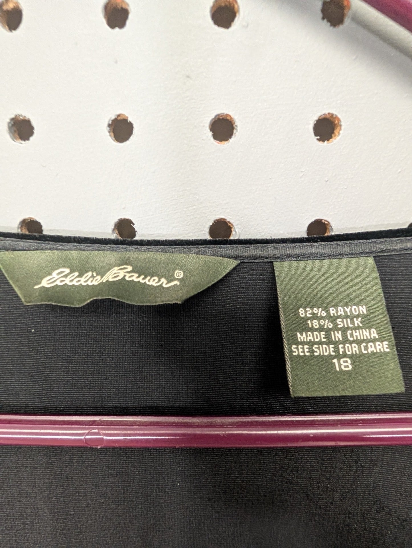 Brand tag showing Eddie Bauer Size 18