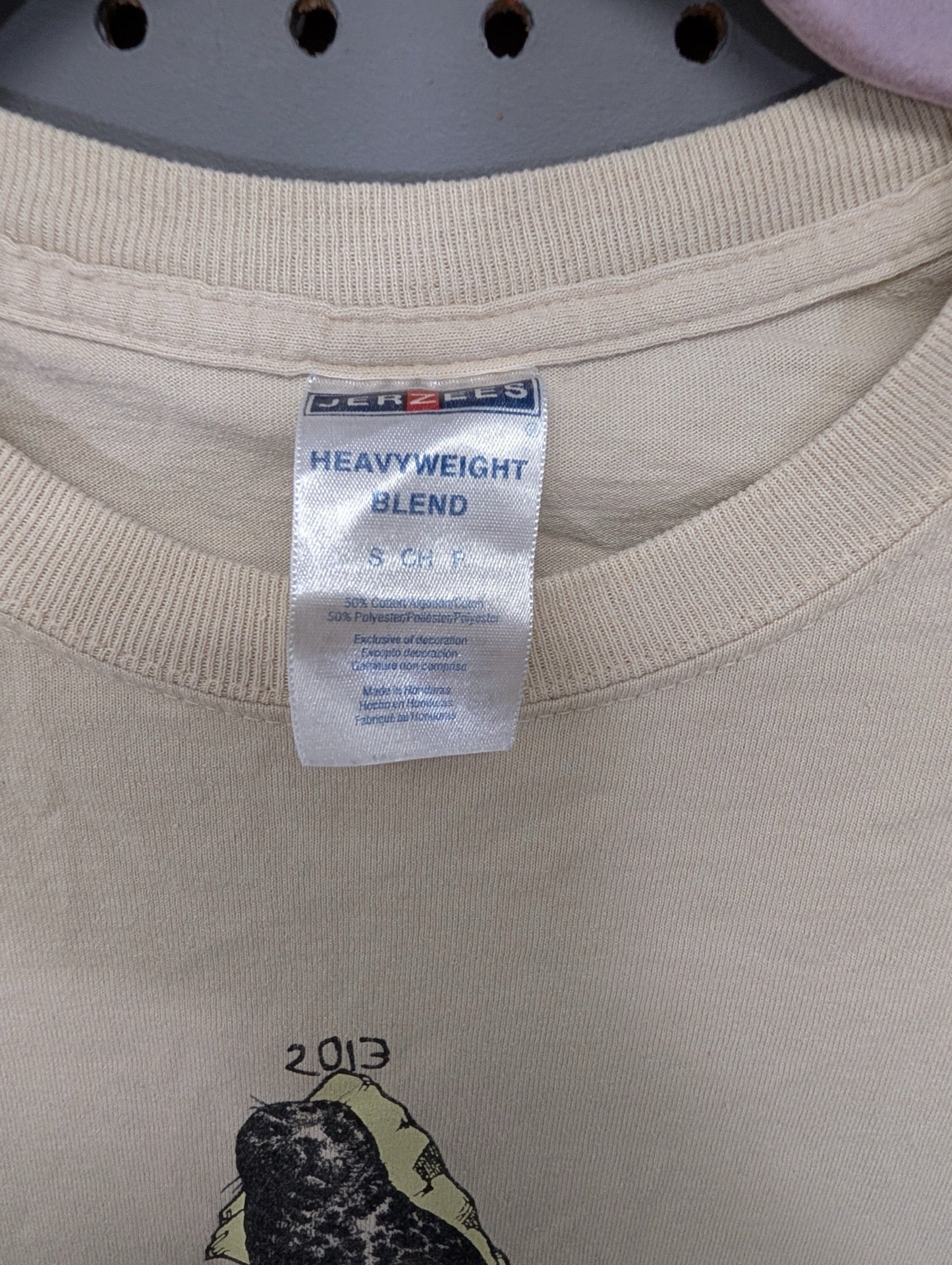Jerzees tag size Small