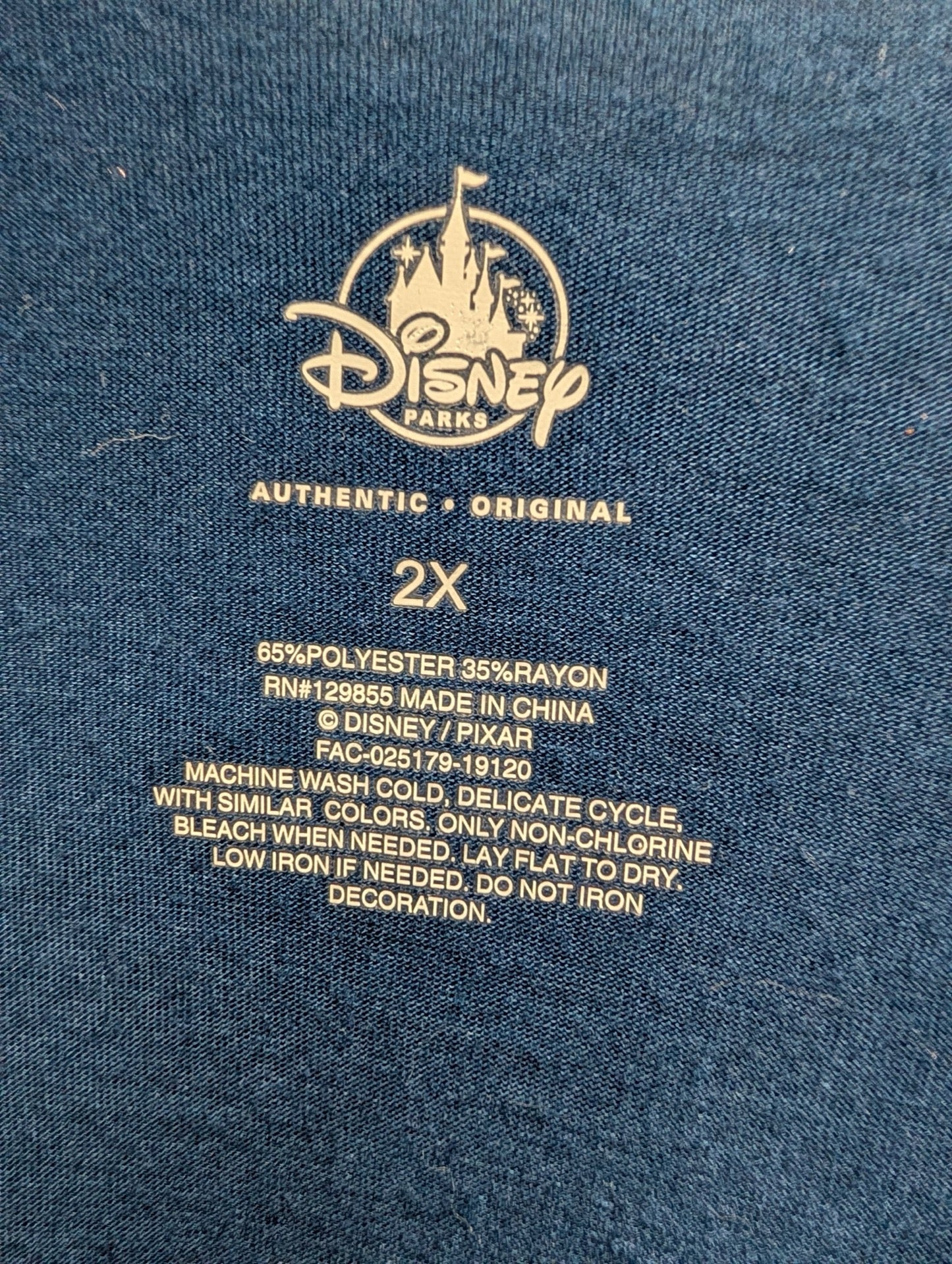 Close up of Disney Parks Authentic Original printed tag size 2X