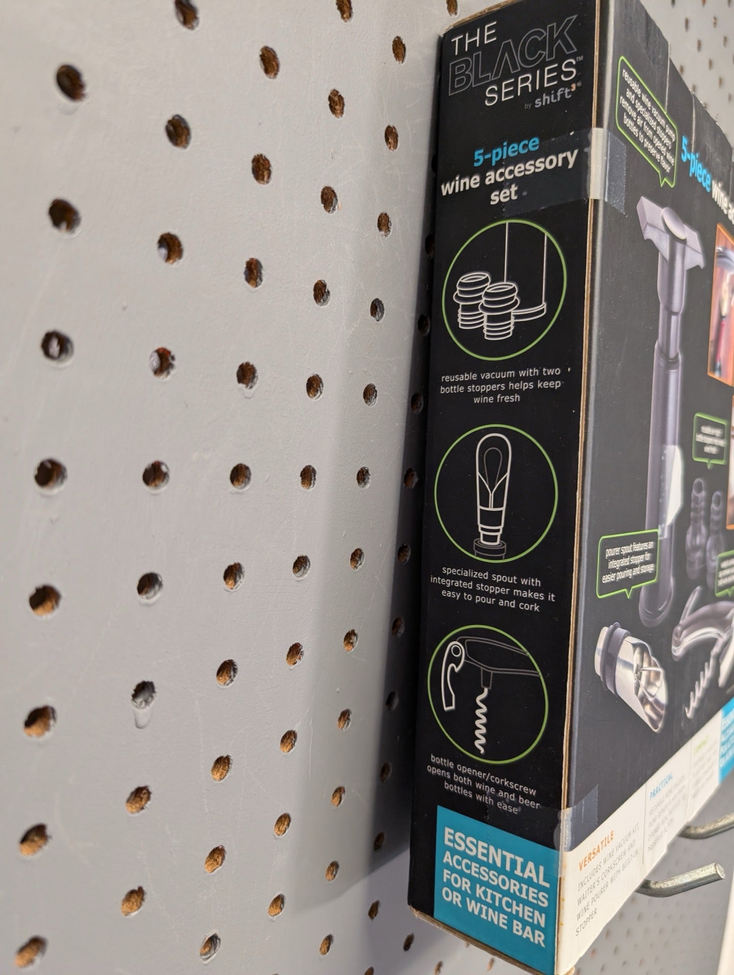 Side of wine accessory set box showing diagrams