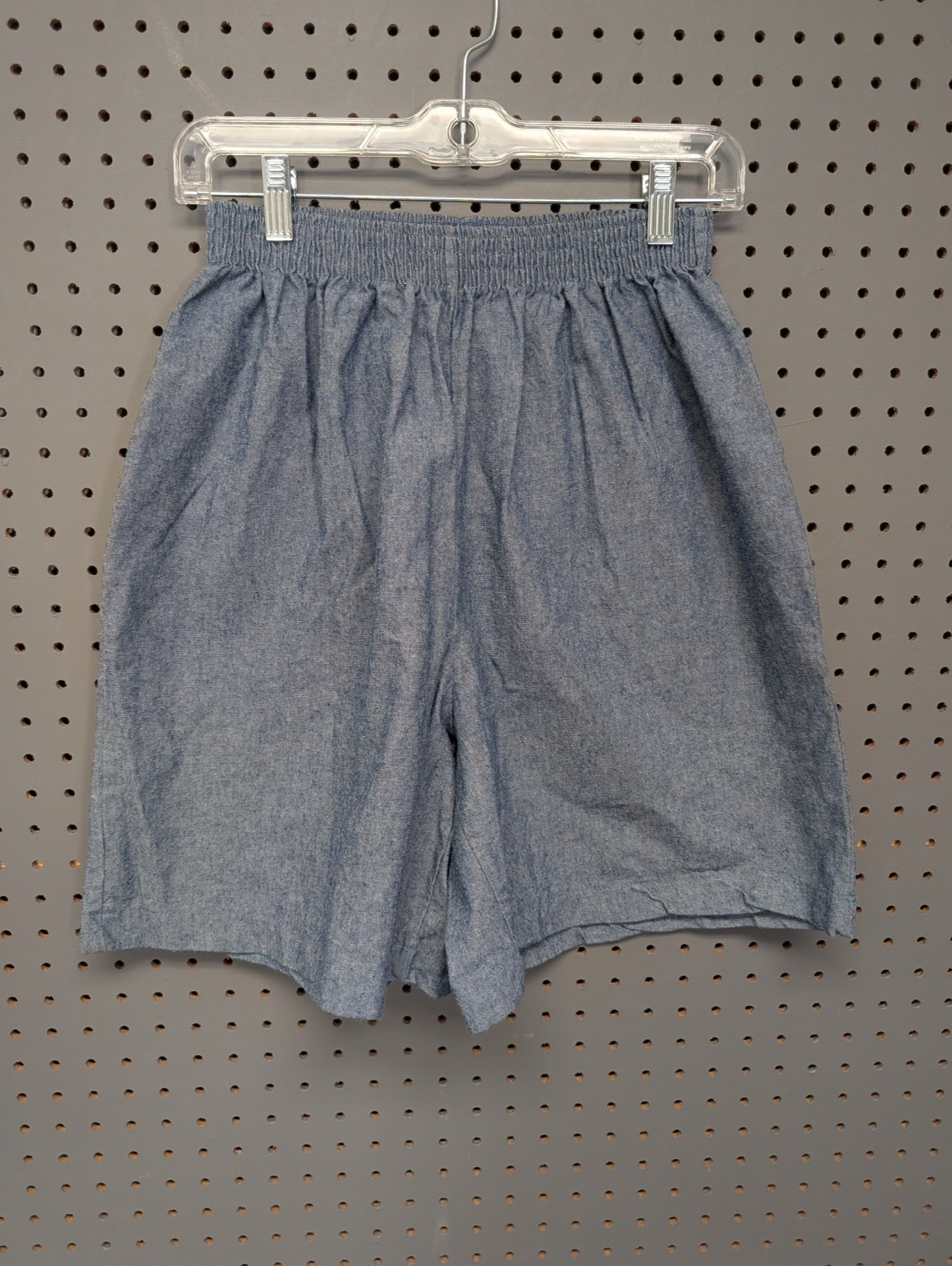 Barblain vintage chambray elastic waist shorts front view