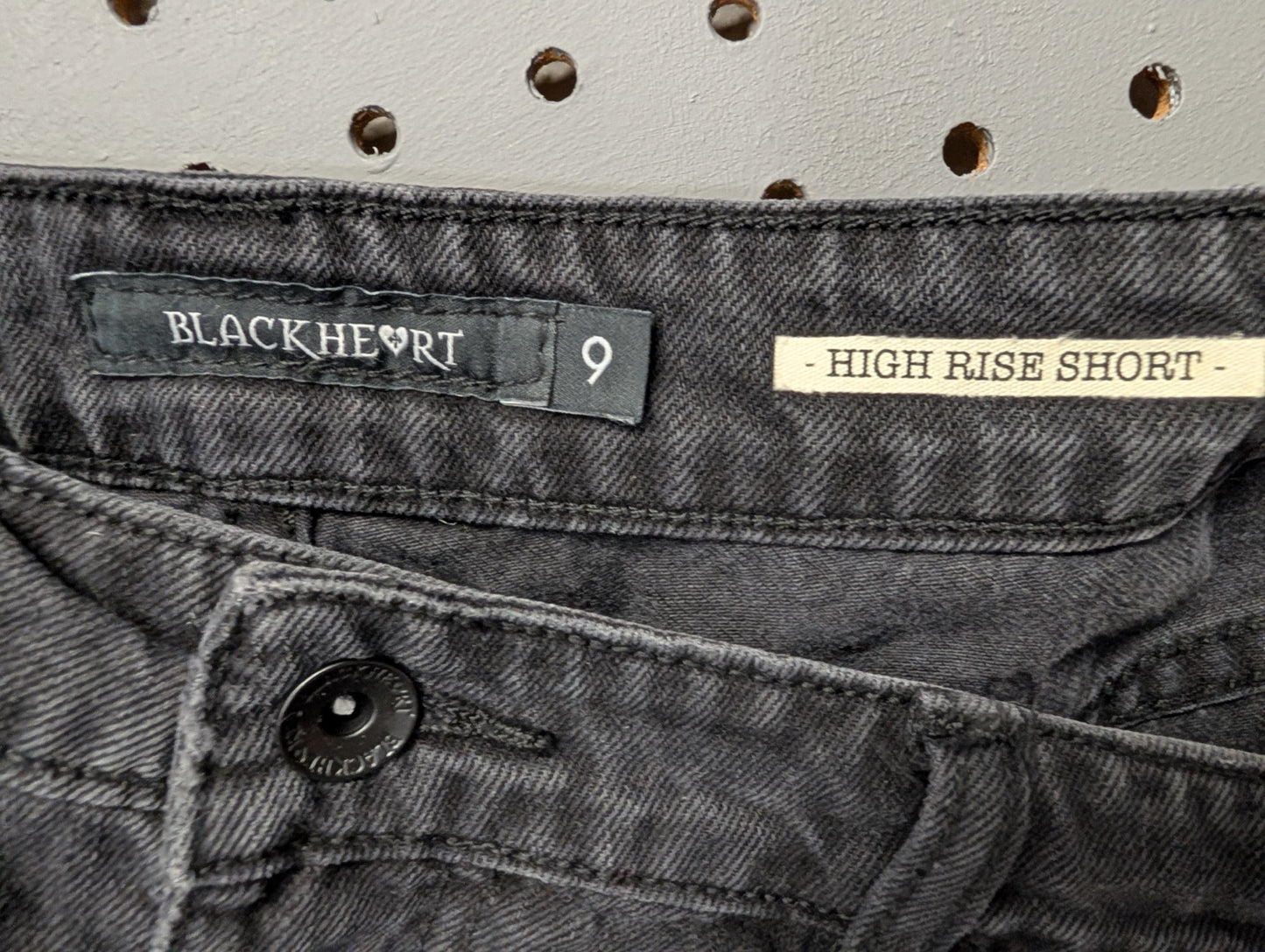 Blackheart size 9 high rise inner tag