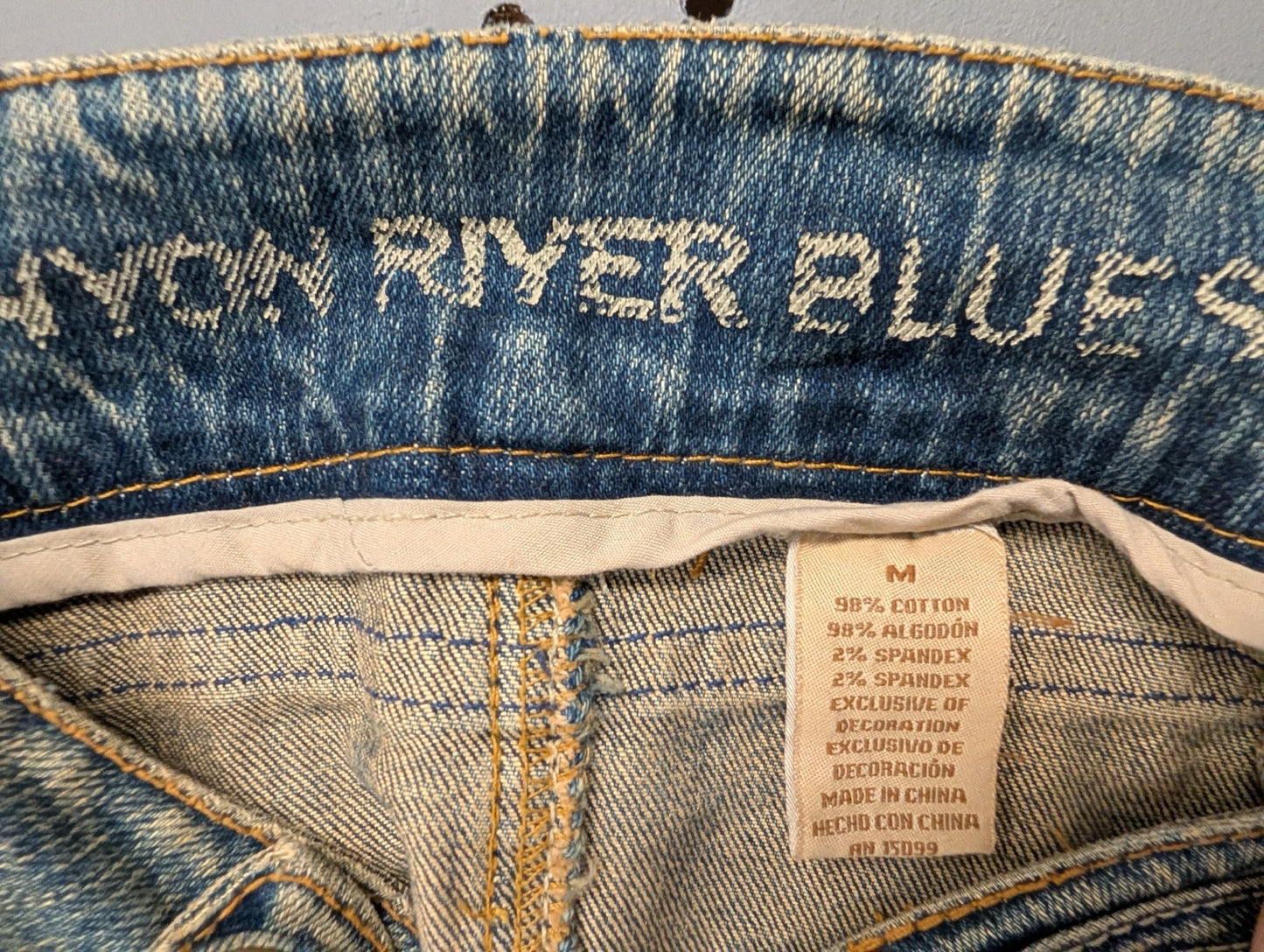Canyon River Blues size medium tag