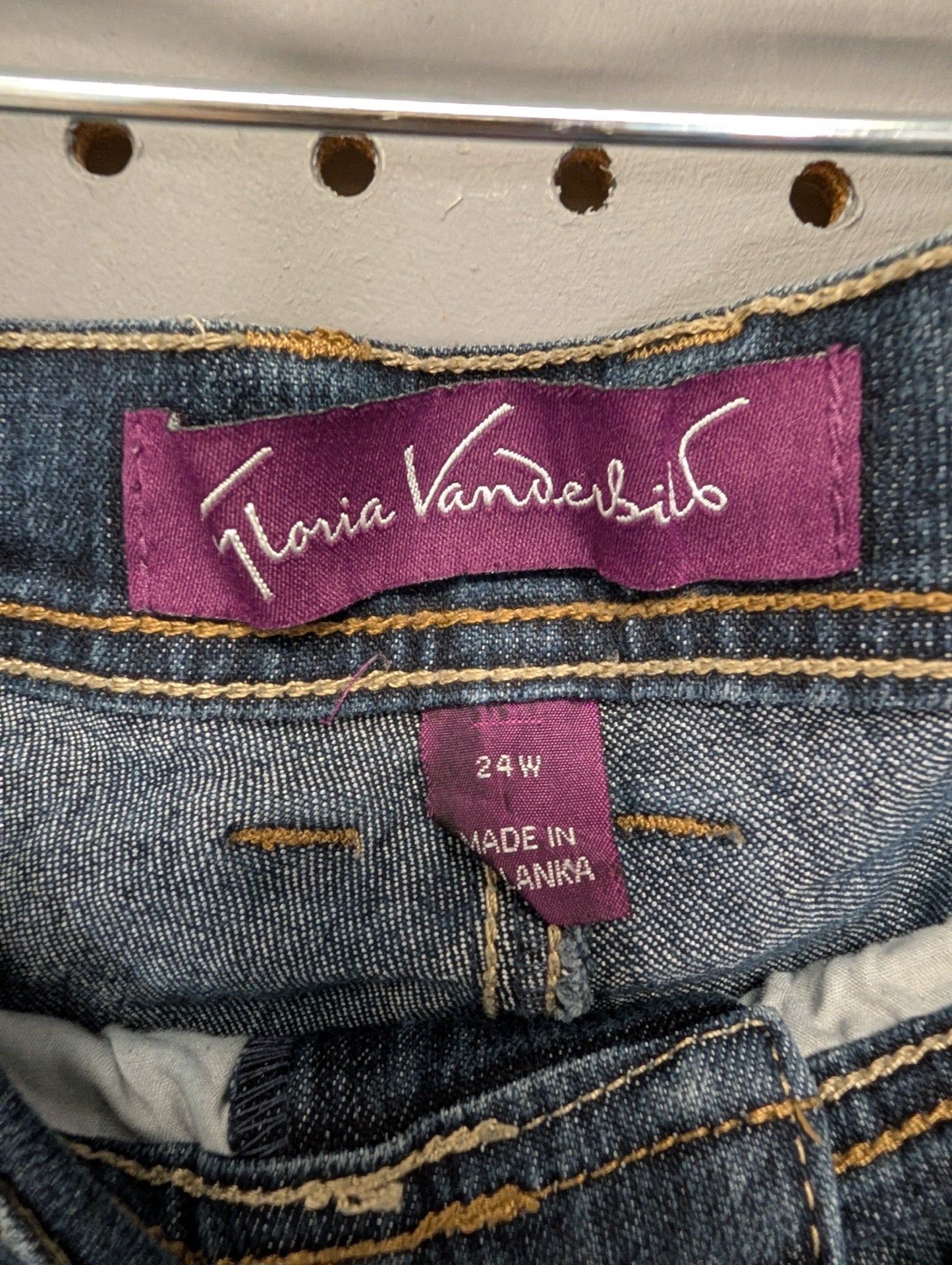 Gloria Vanderbilt Size 24W Tag