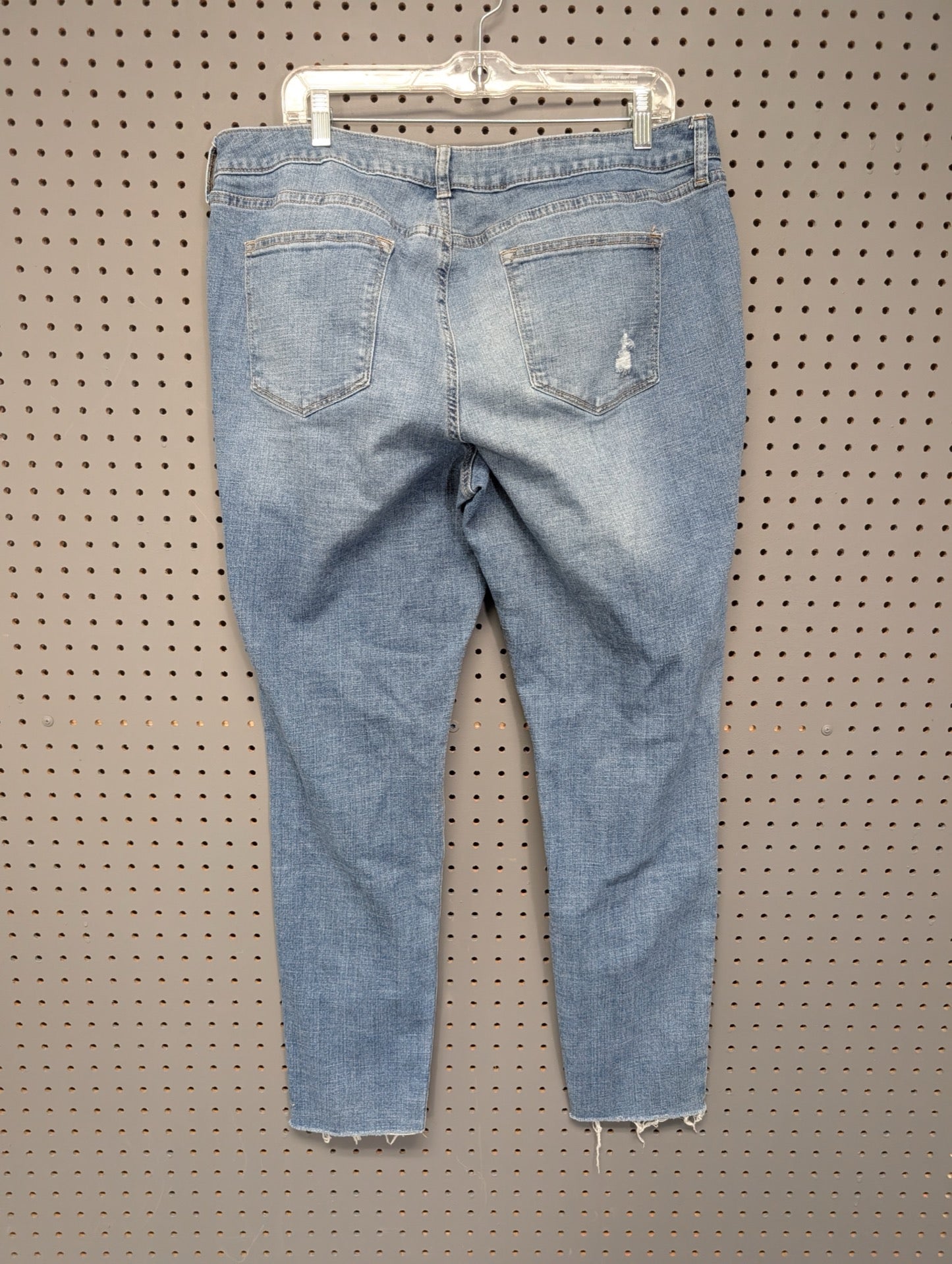 Sonoma Skinny Jeans Back View