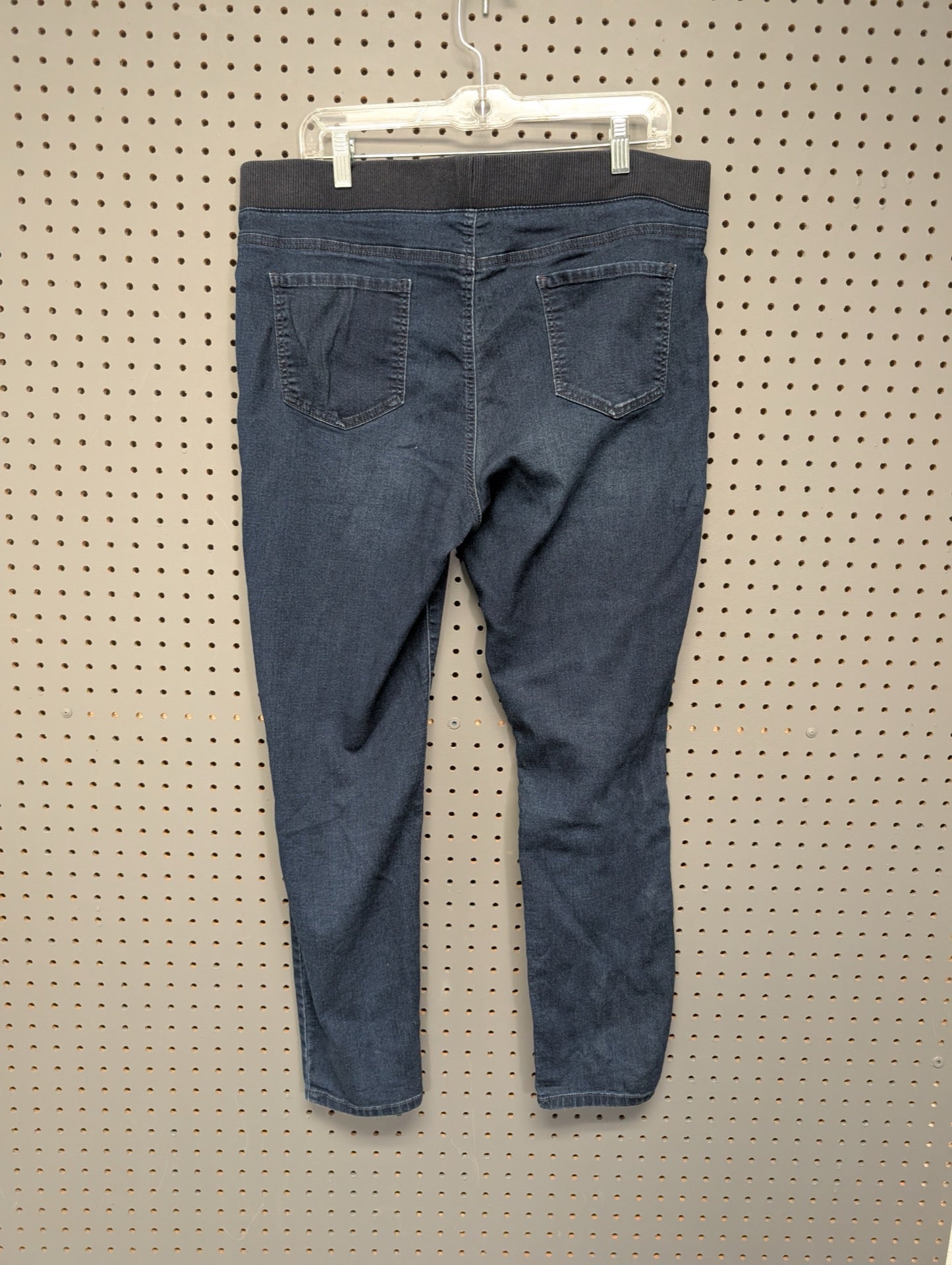 Women's Jeggings Back View
