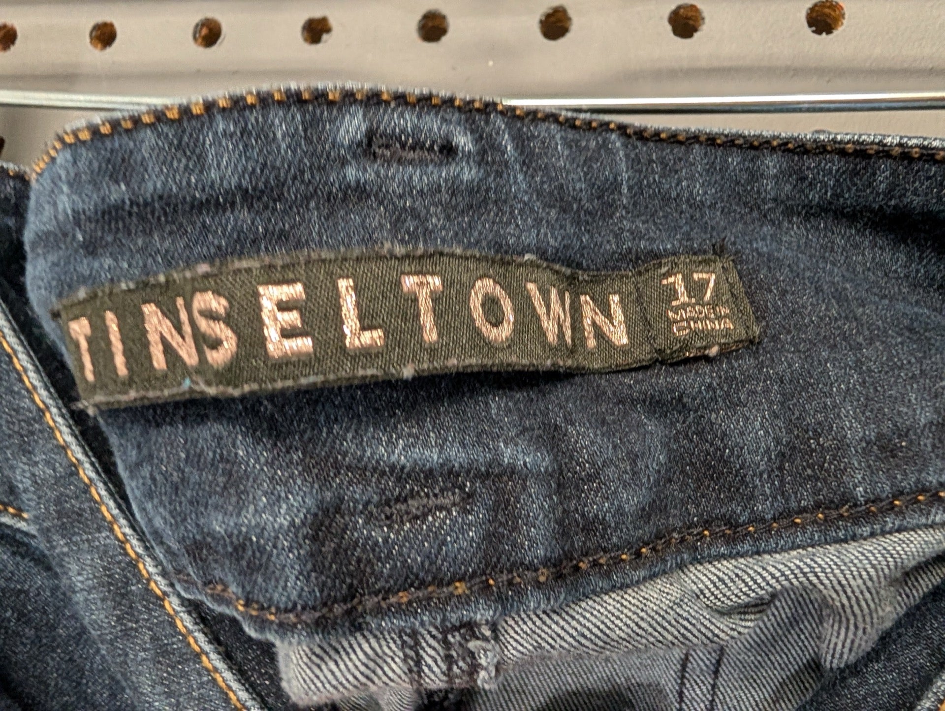 Tinseltown size 17 tag