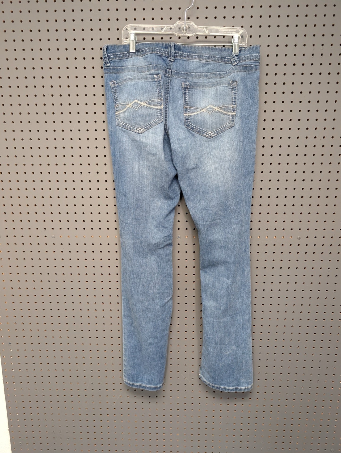 Back of Mudd size 15 jeans showing pocket embroidery