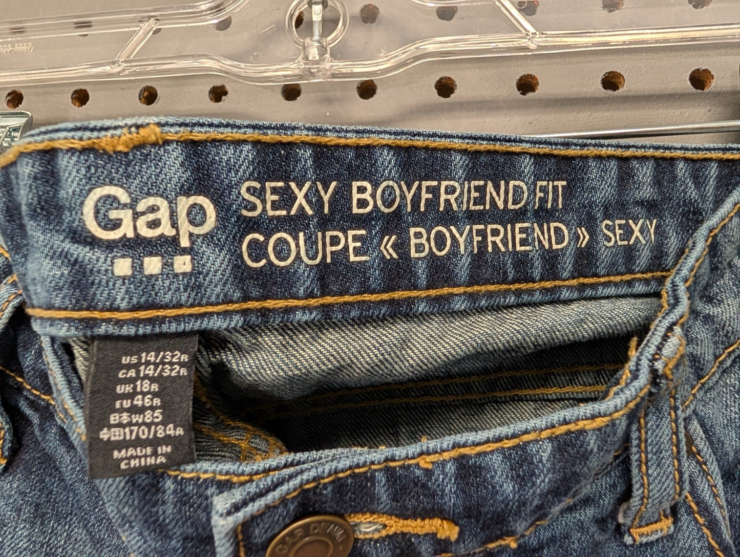 Tag for Gap Sexy Boyfriend Fit jeans