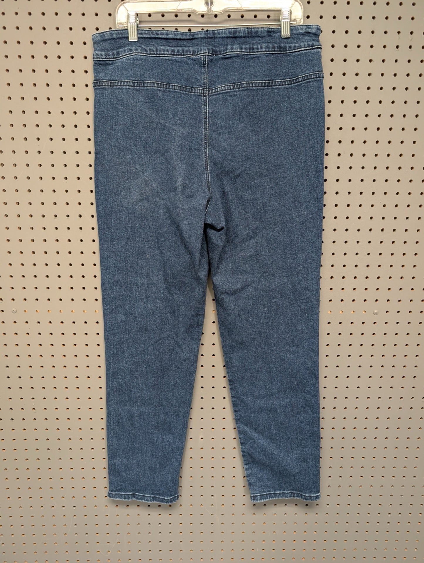Back view of Allison Daley pull-on jeans