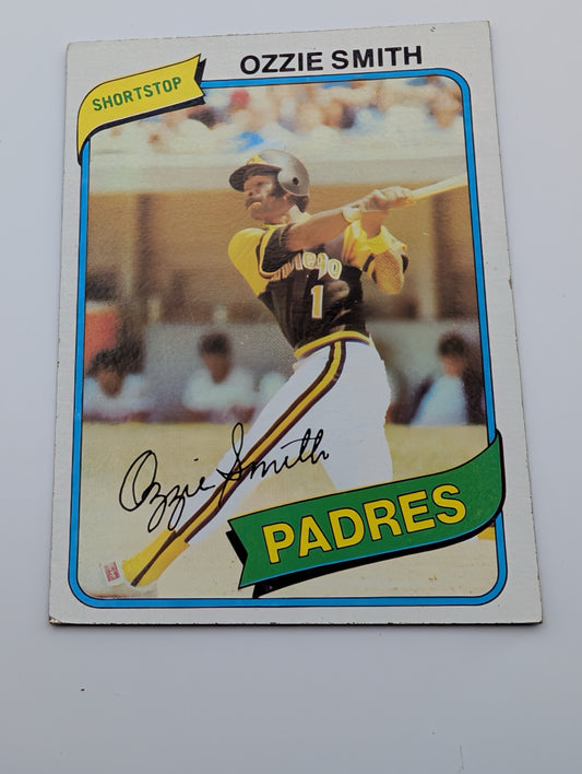 Front of 1980 Topps Ozzie Smith #393 baseball card