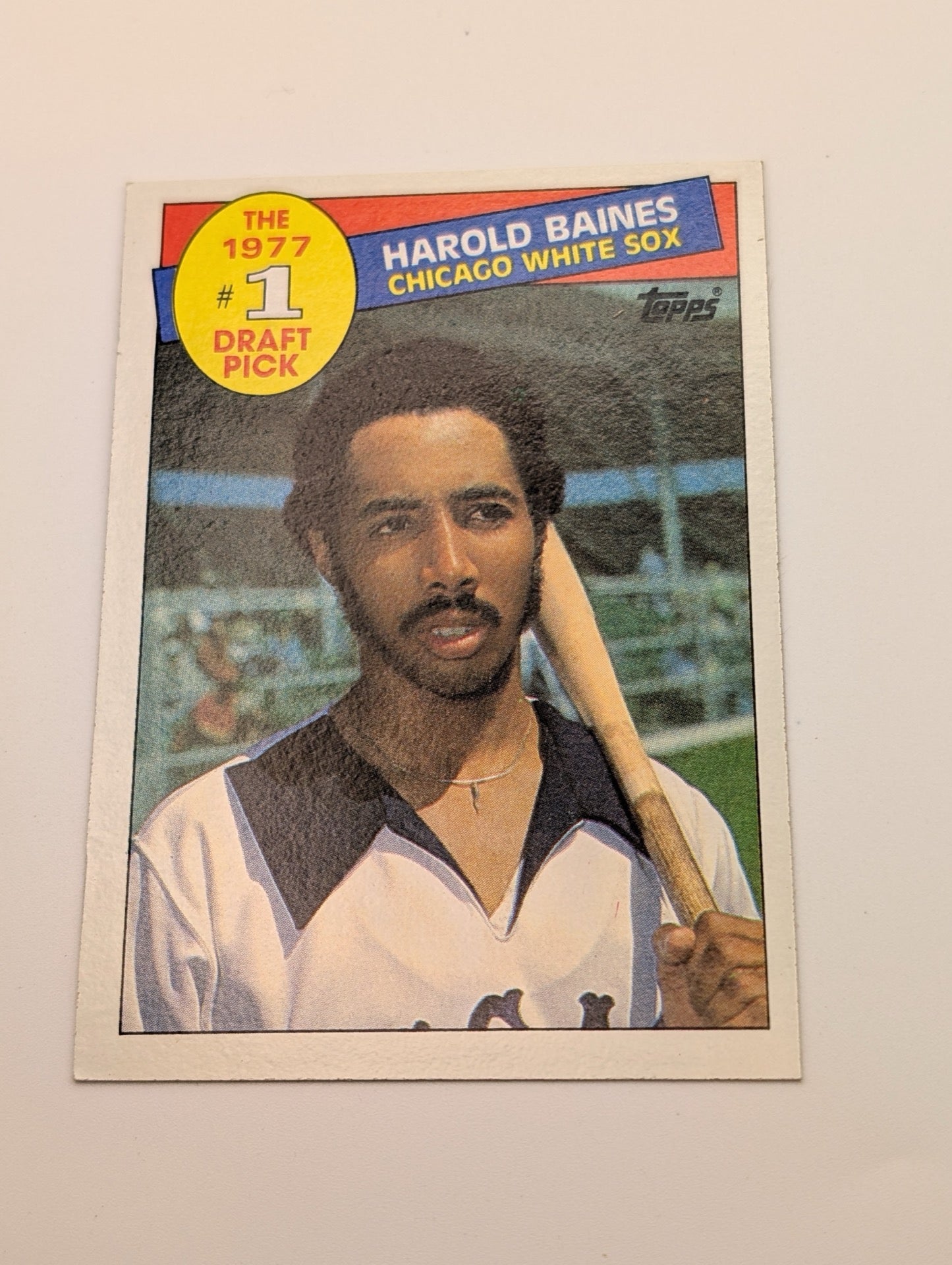 Front of 1985 Topps Harold Baines baseball card