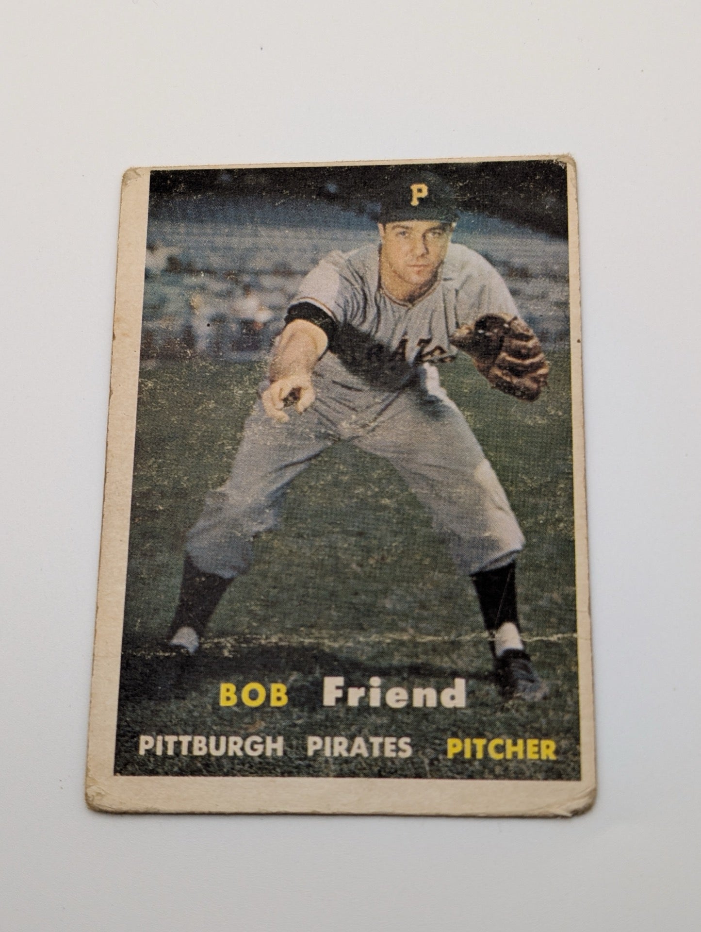 Front of 1957 Topps Bob Friend #150 baseball card