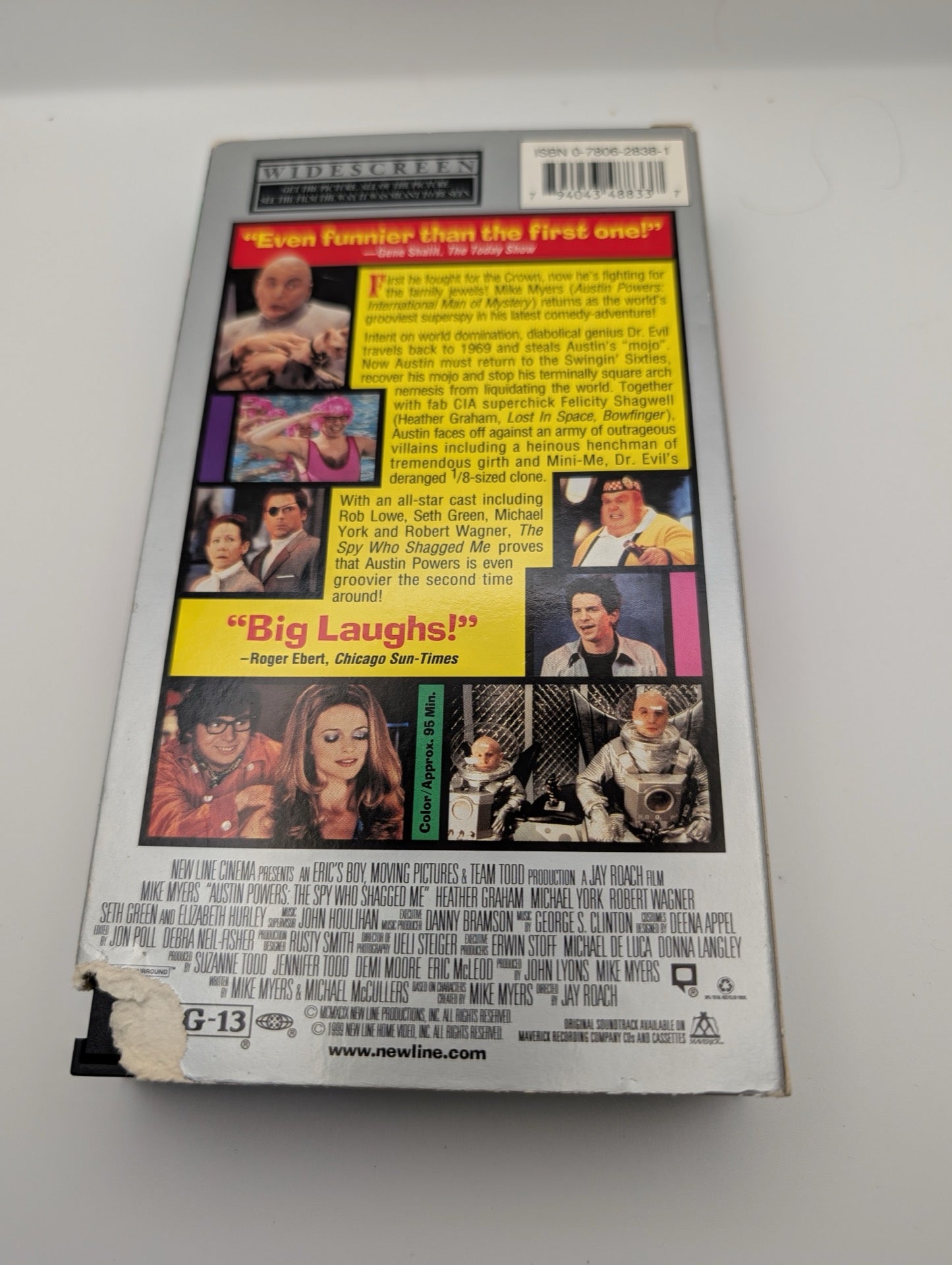Back cover of Austin Powers VHS