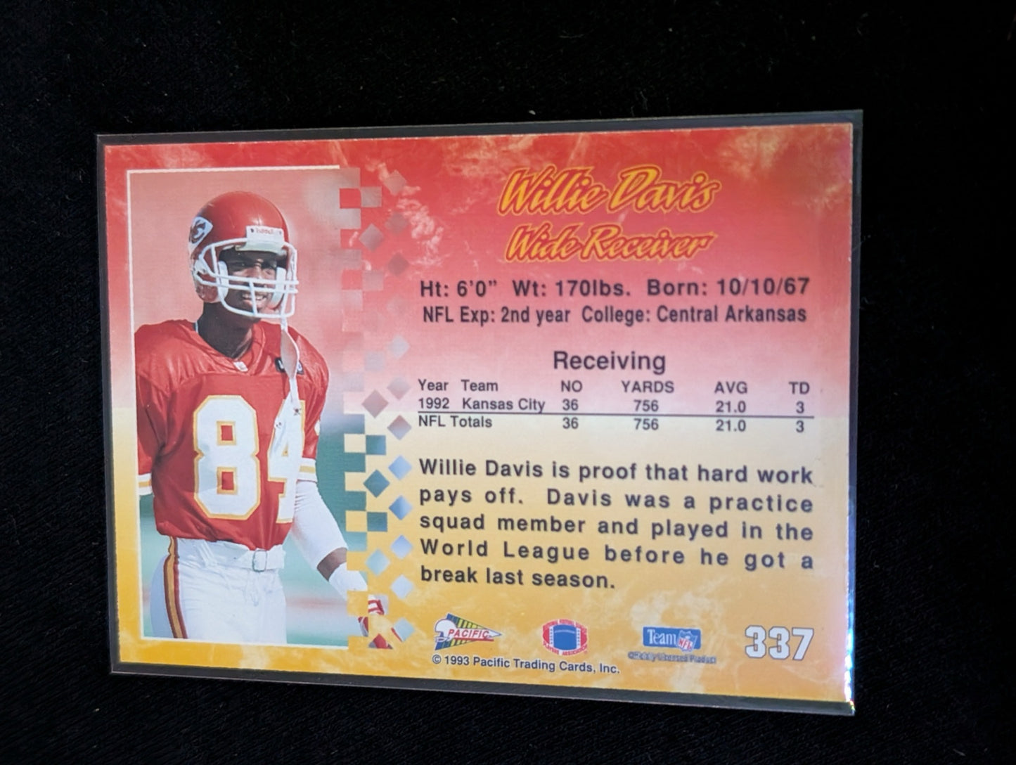 Willie Davis 1993 Kansas City Chiefs Lot (2) Topps & Pacific Football Cards WR