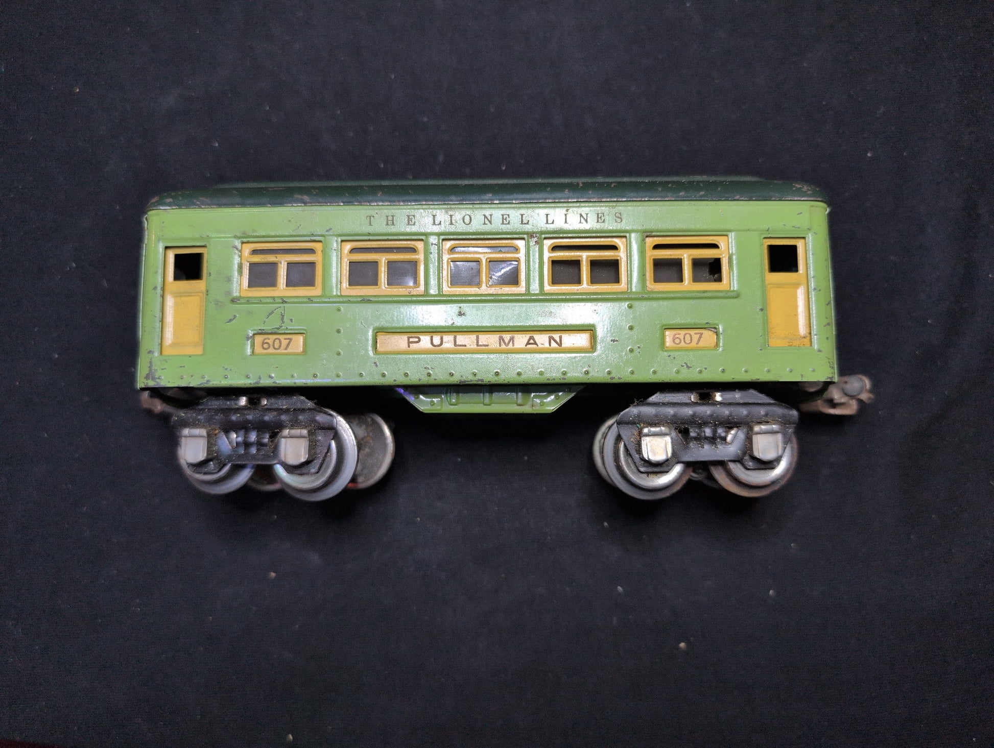 Lionel Pre-war O-Gauge #607 Pullman Car Green Tinplate w/ Original Box 607